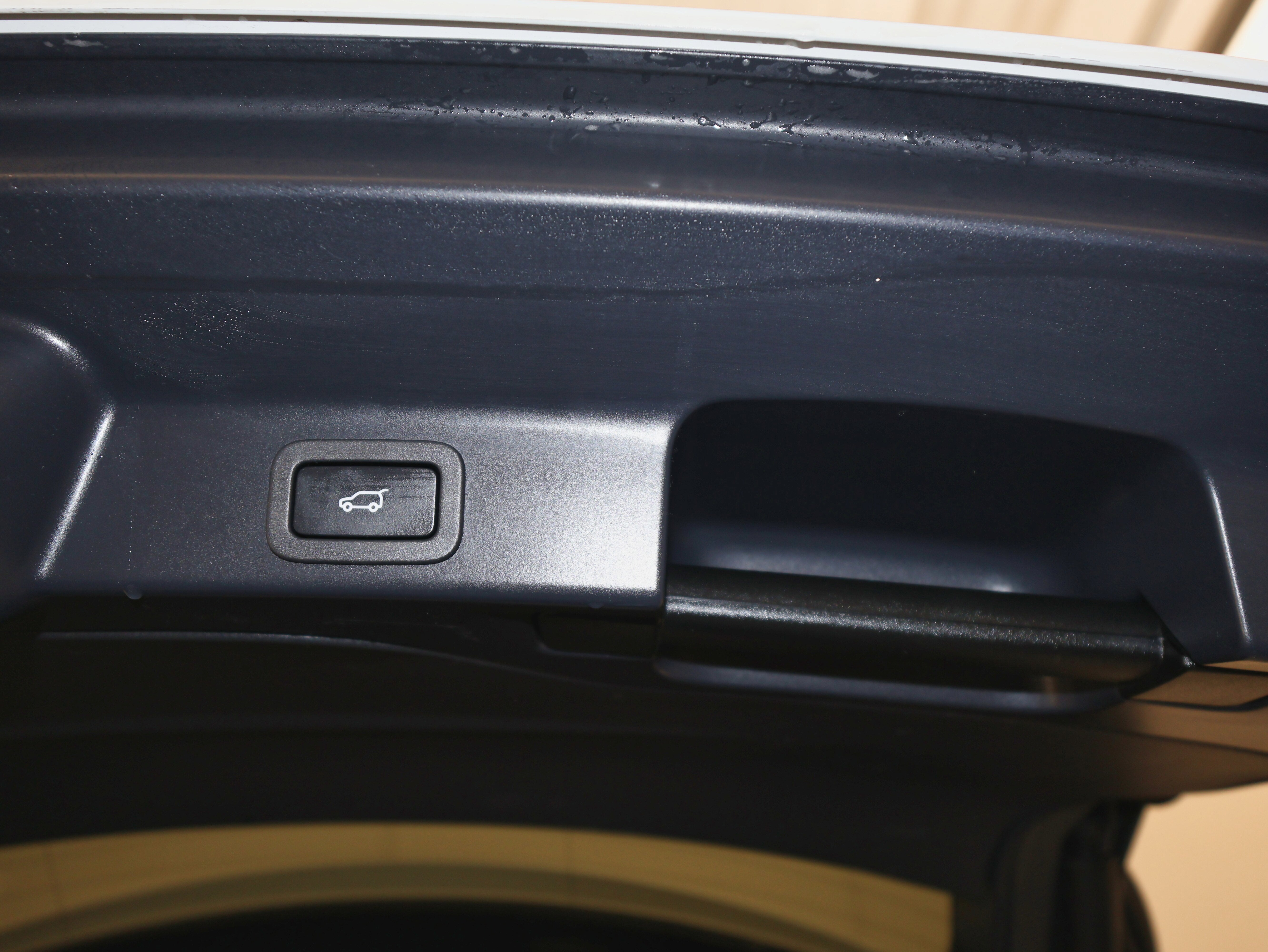 2021 Jaguar F-PACE SVR