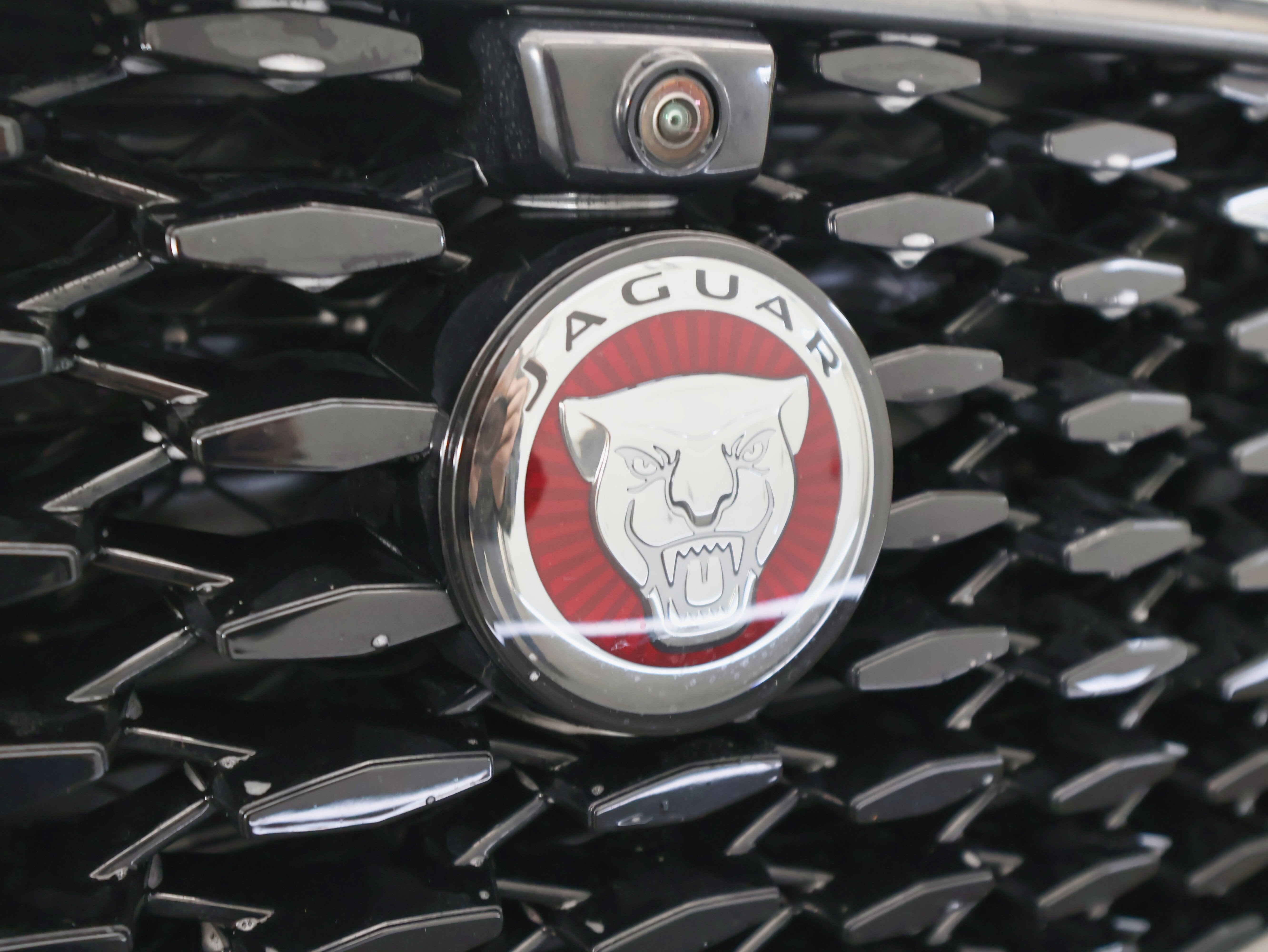 2021 Jaguar F-PACE SVR