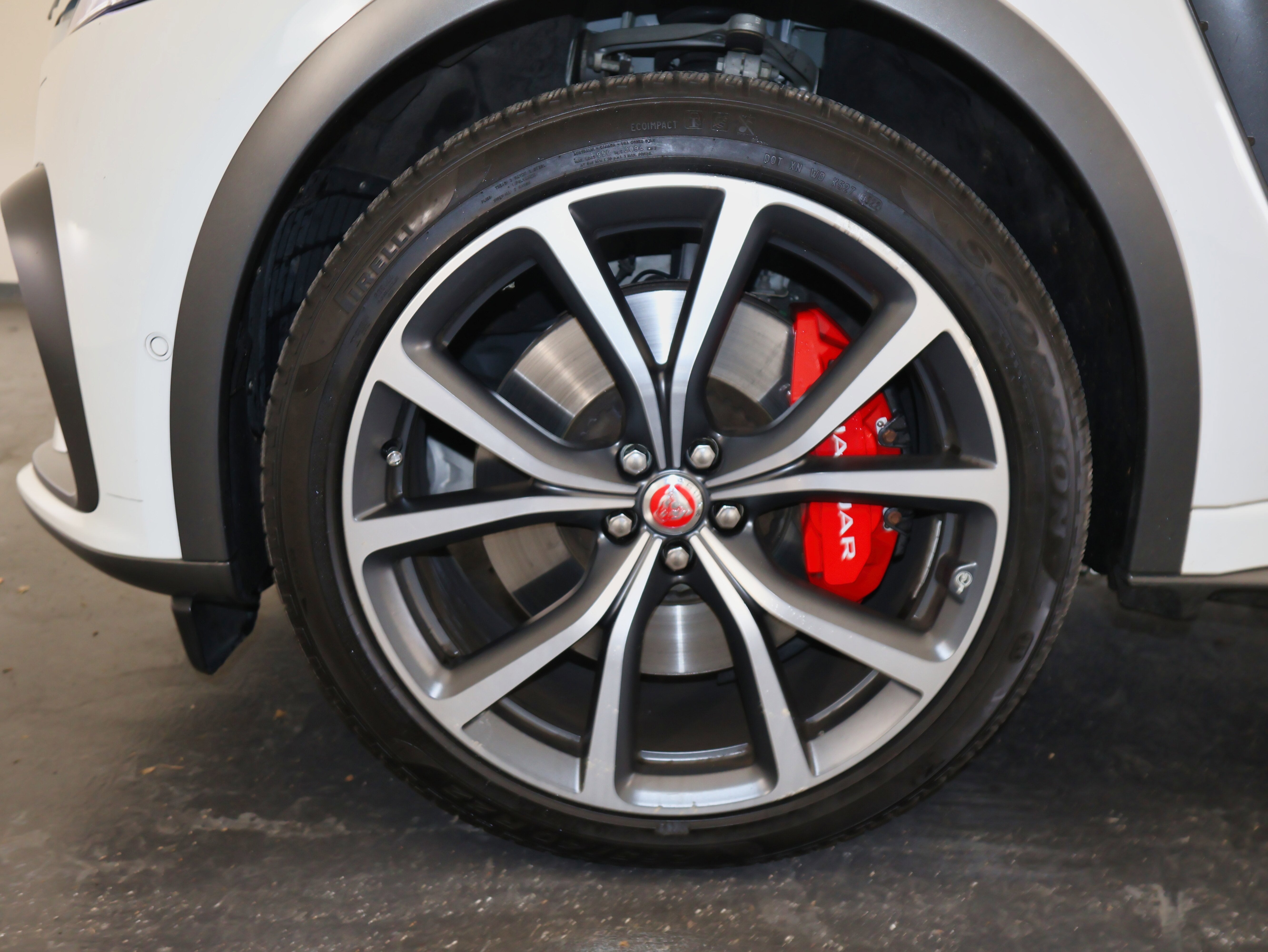 2021 Jaguar F-PACE SVR