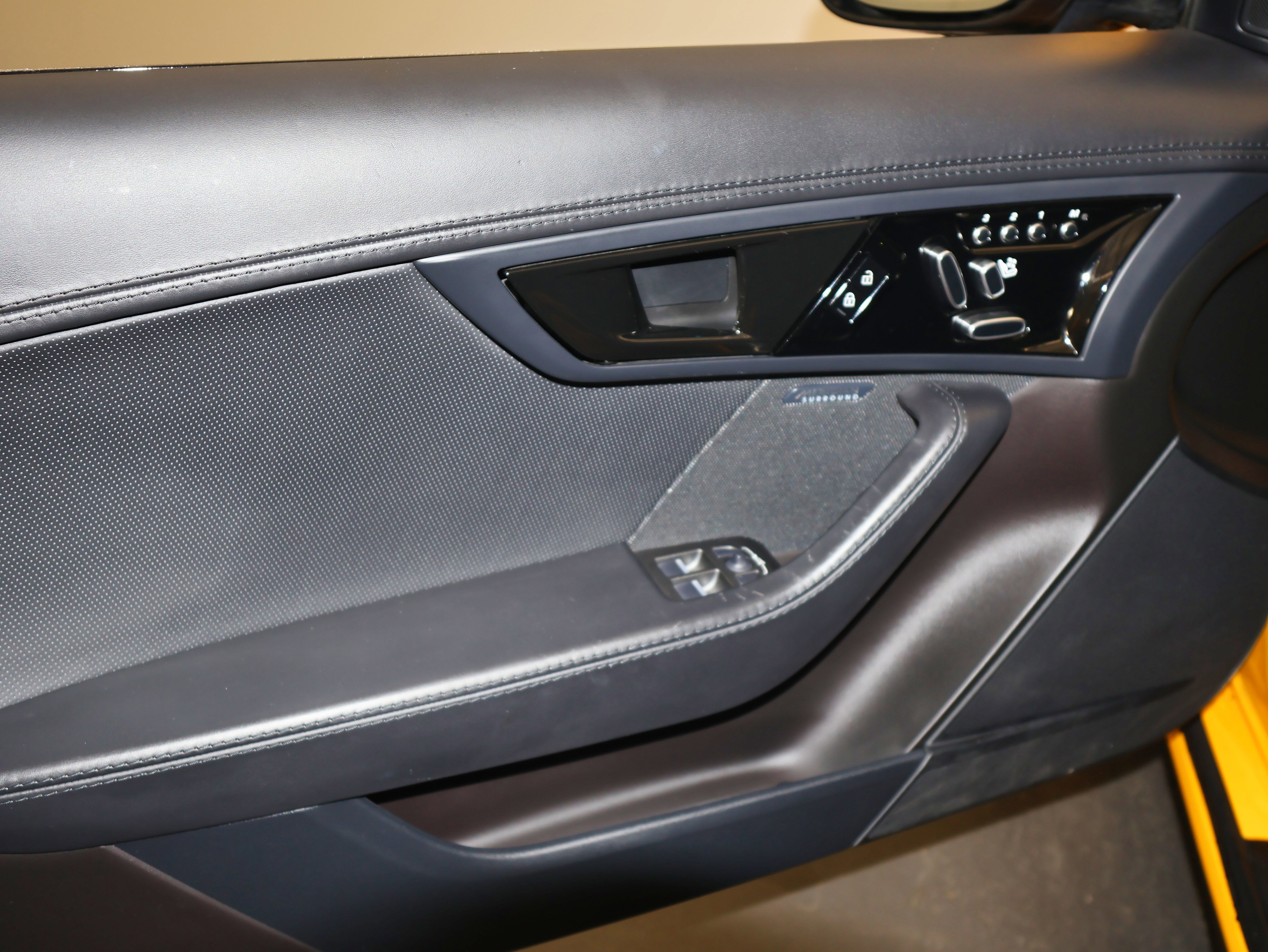 2021 Jaguar F-TYPE R-Dynamic