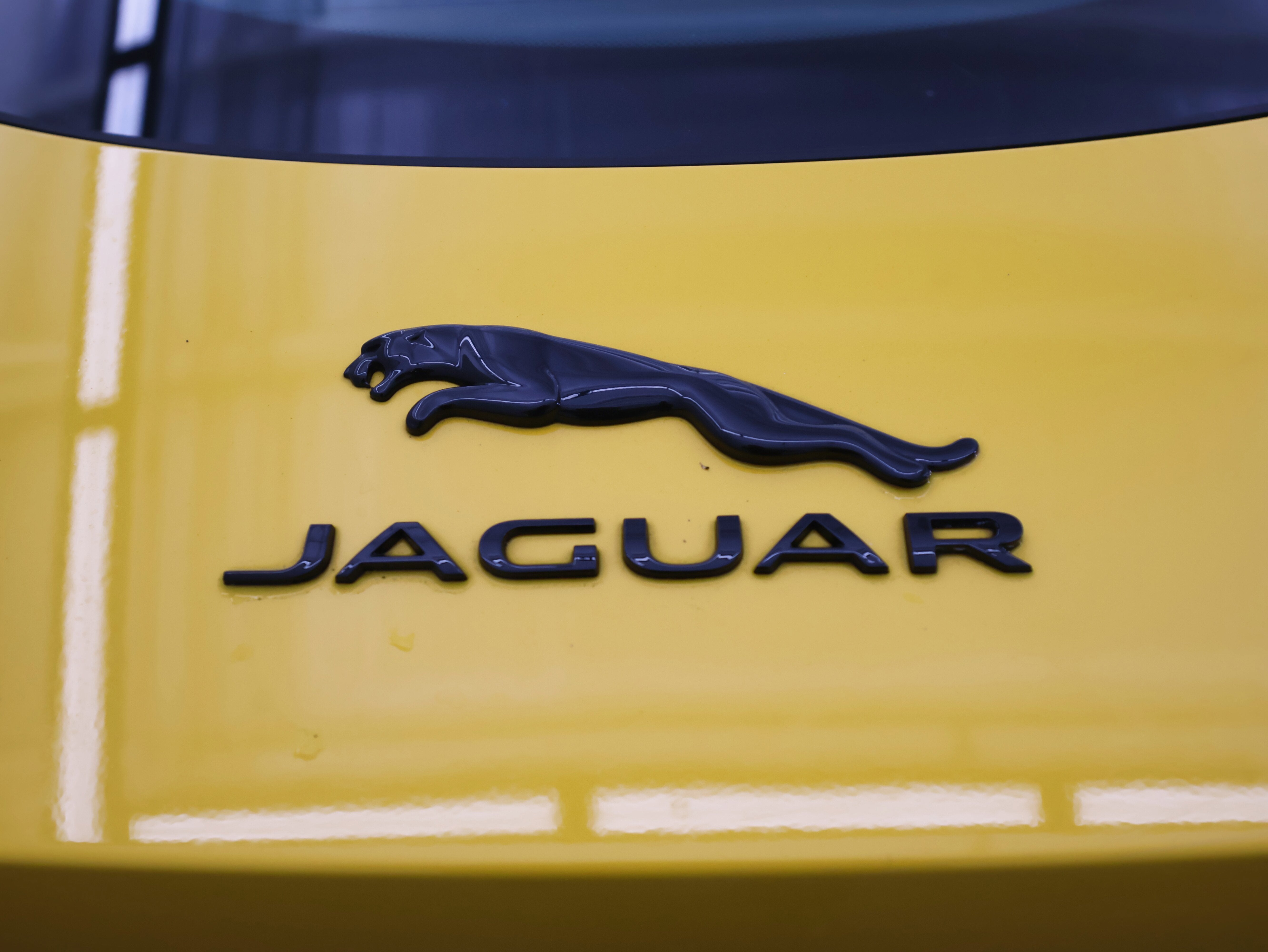 2021 Jaguar F-TYPE R-Dynamic