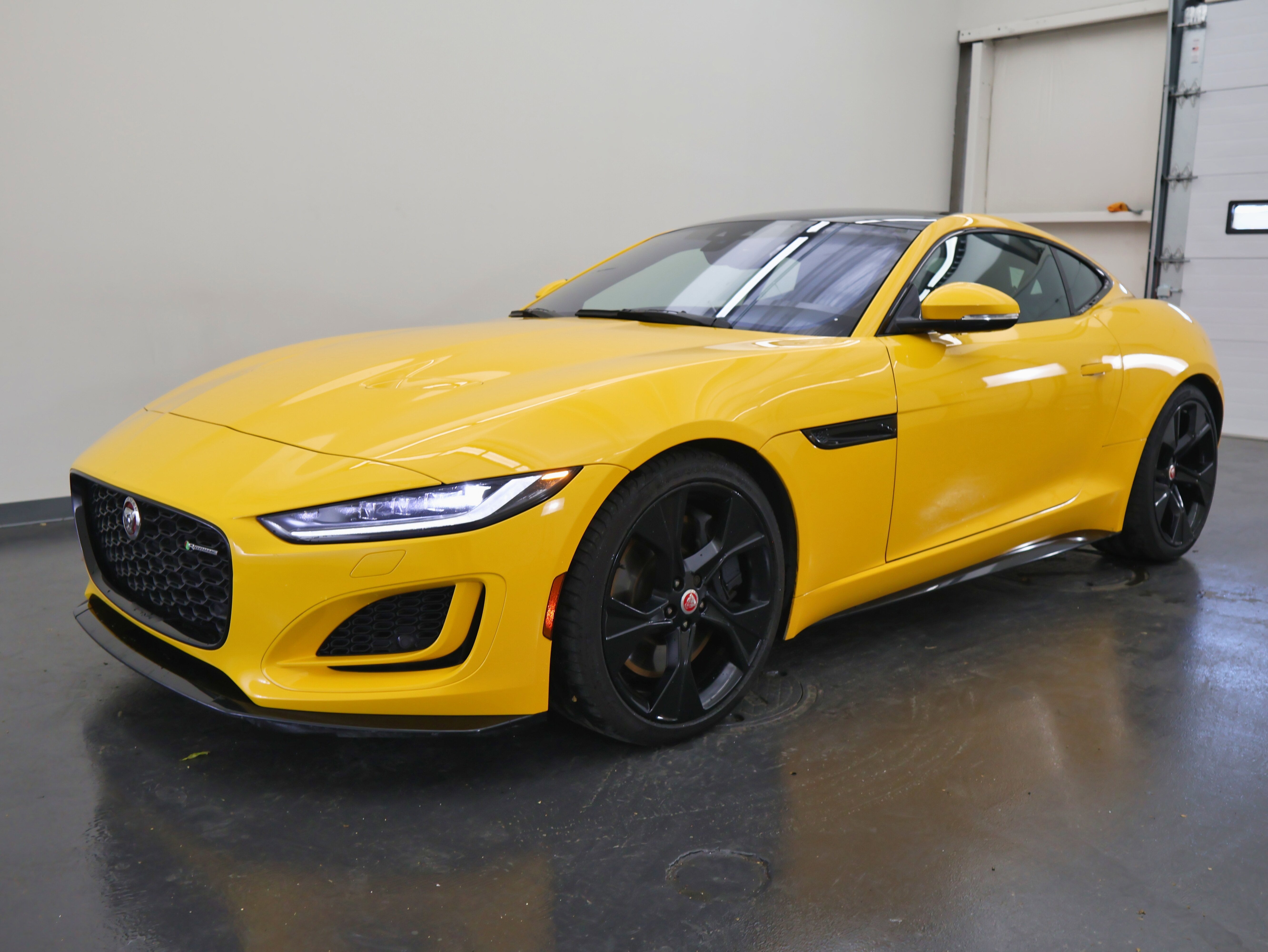 2021 Jaguar F-TYPE R-Dynamic