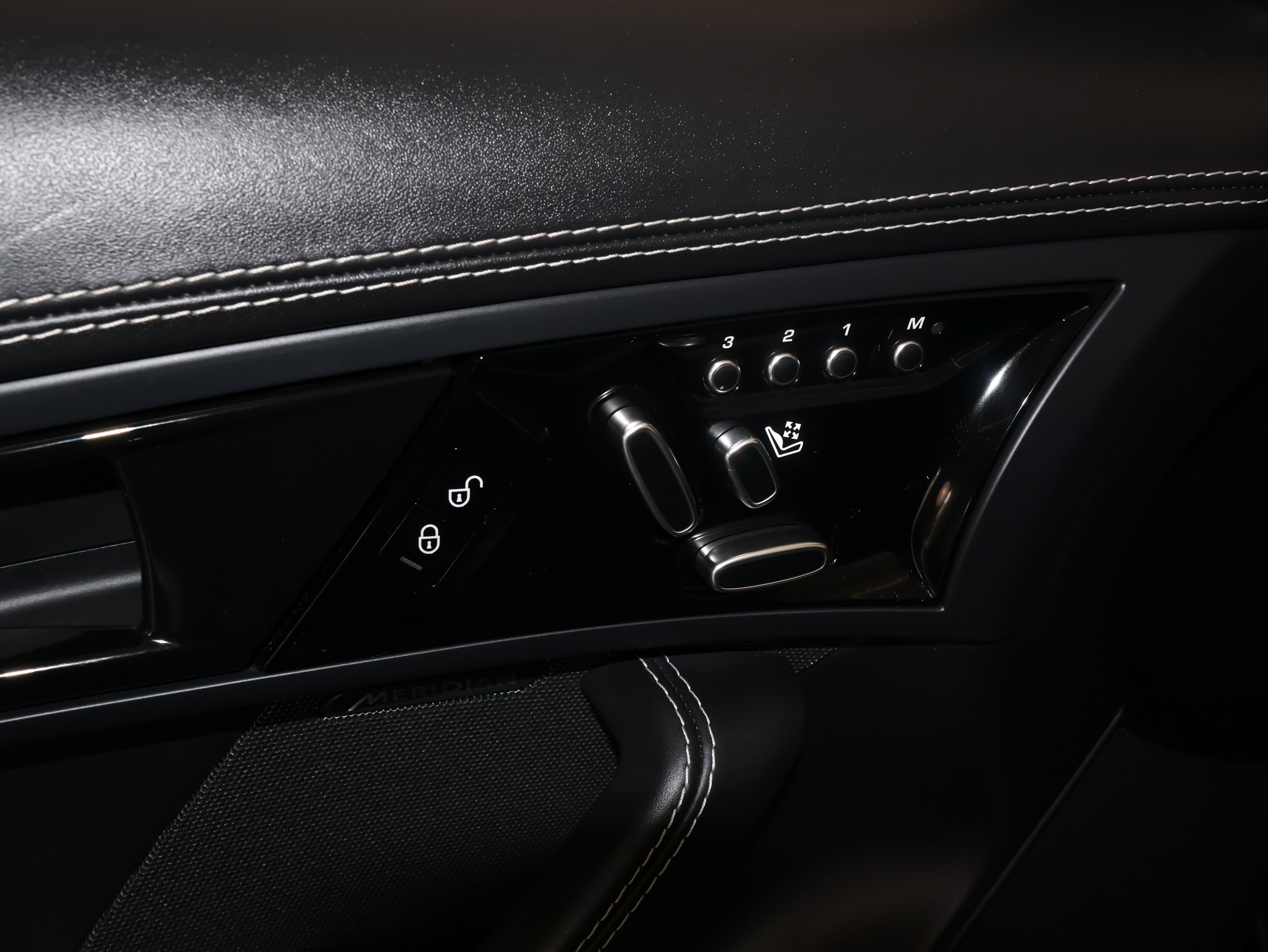 2018 Jaguar F-TYPE 400 Sport