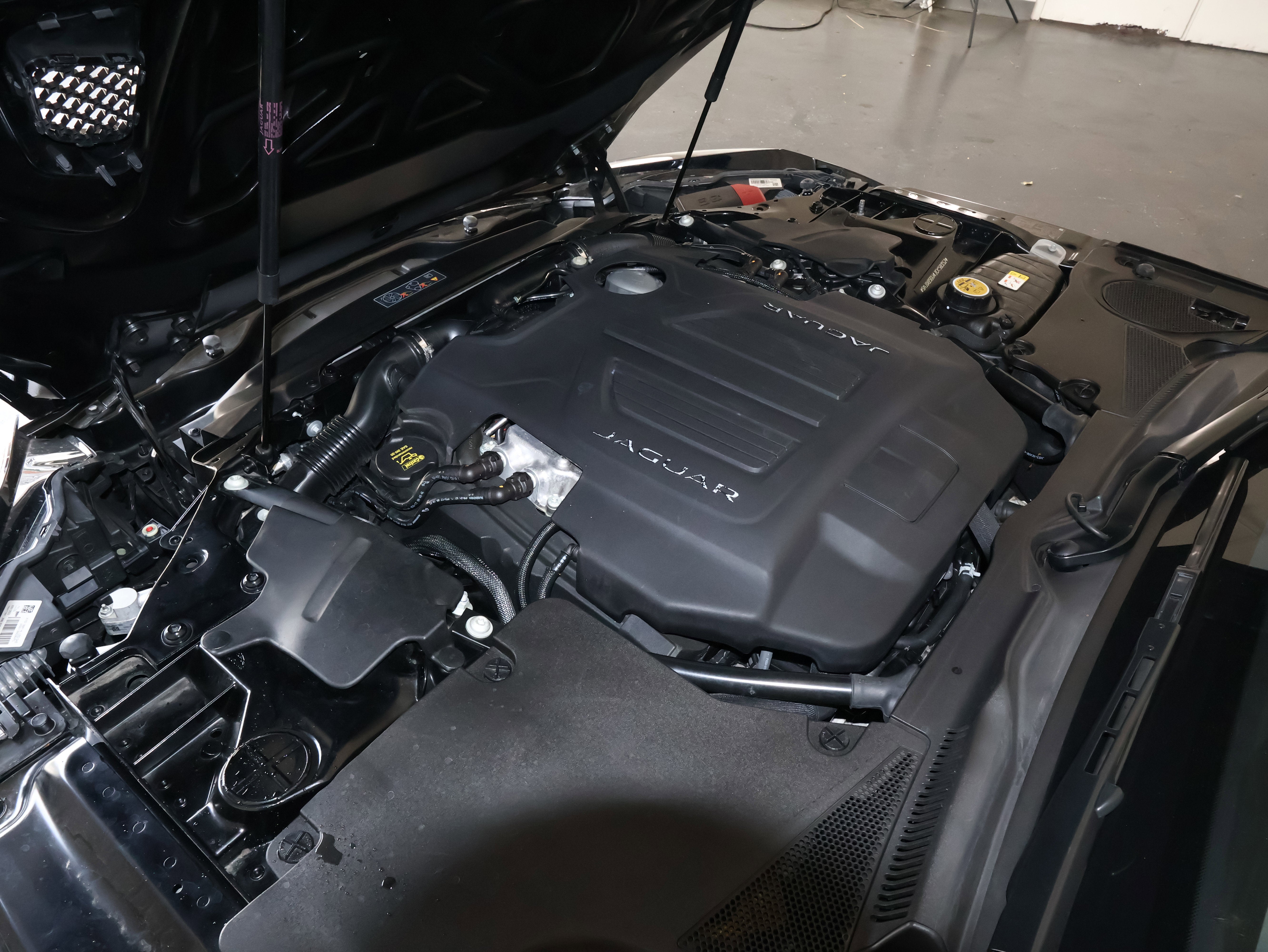 2018 Jaguar F-TYPE 400 Sport