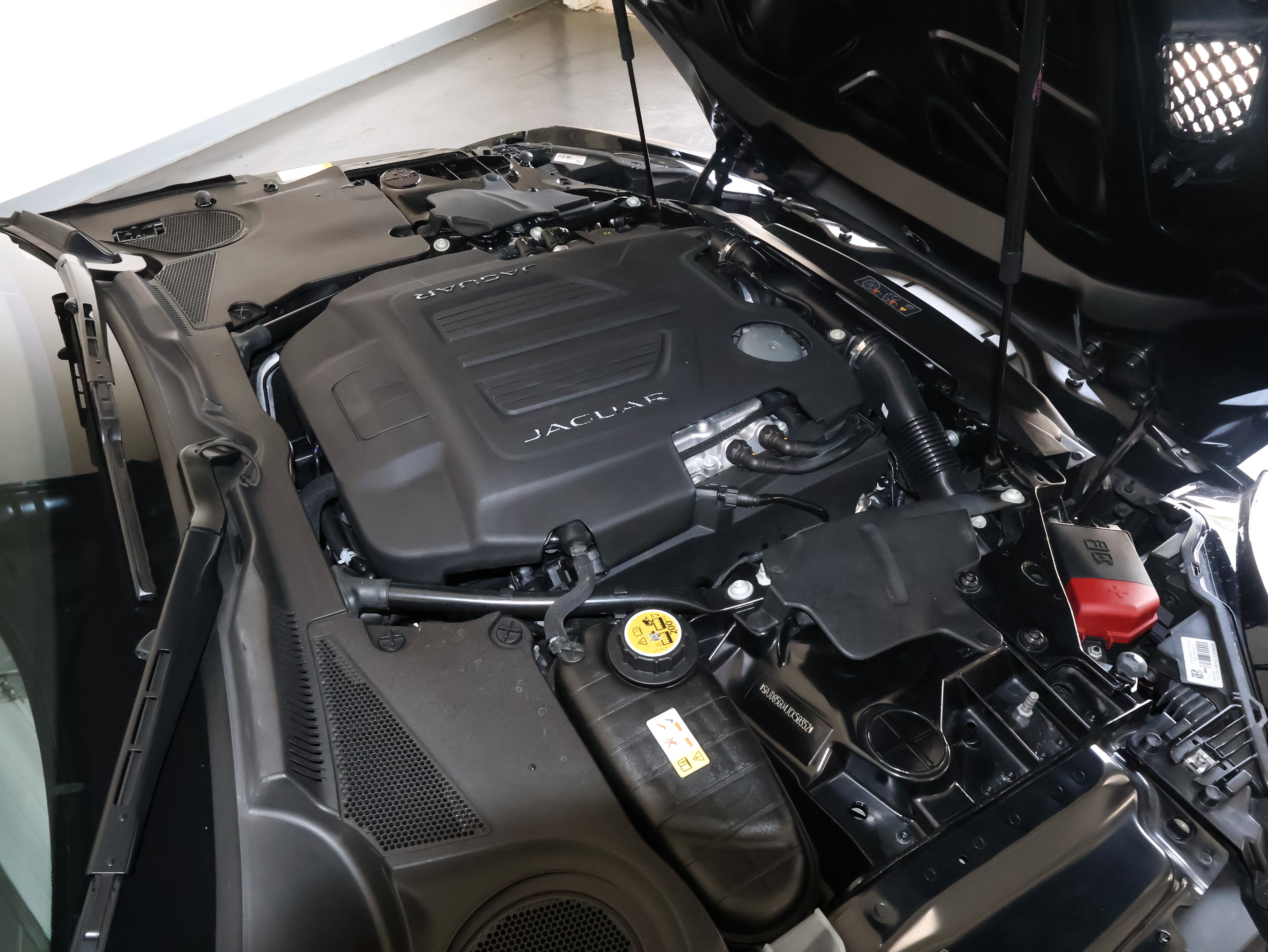 2018 Jaguar F-TYPE 400 Sport