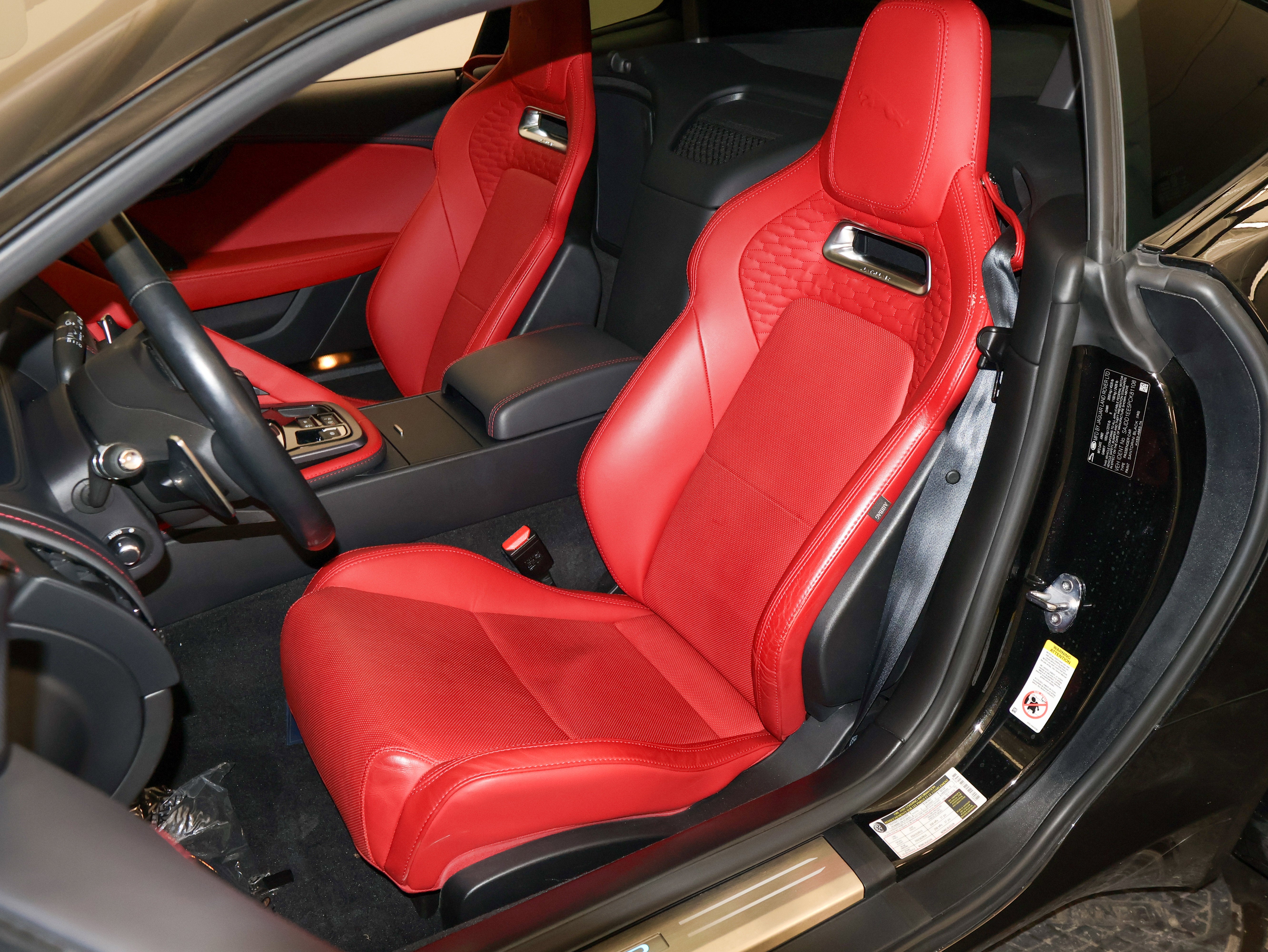 2023 Jaguar F-TYPE P450