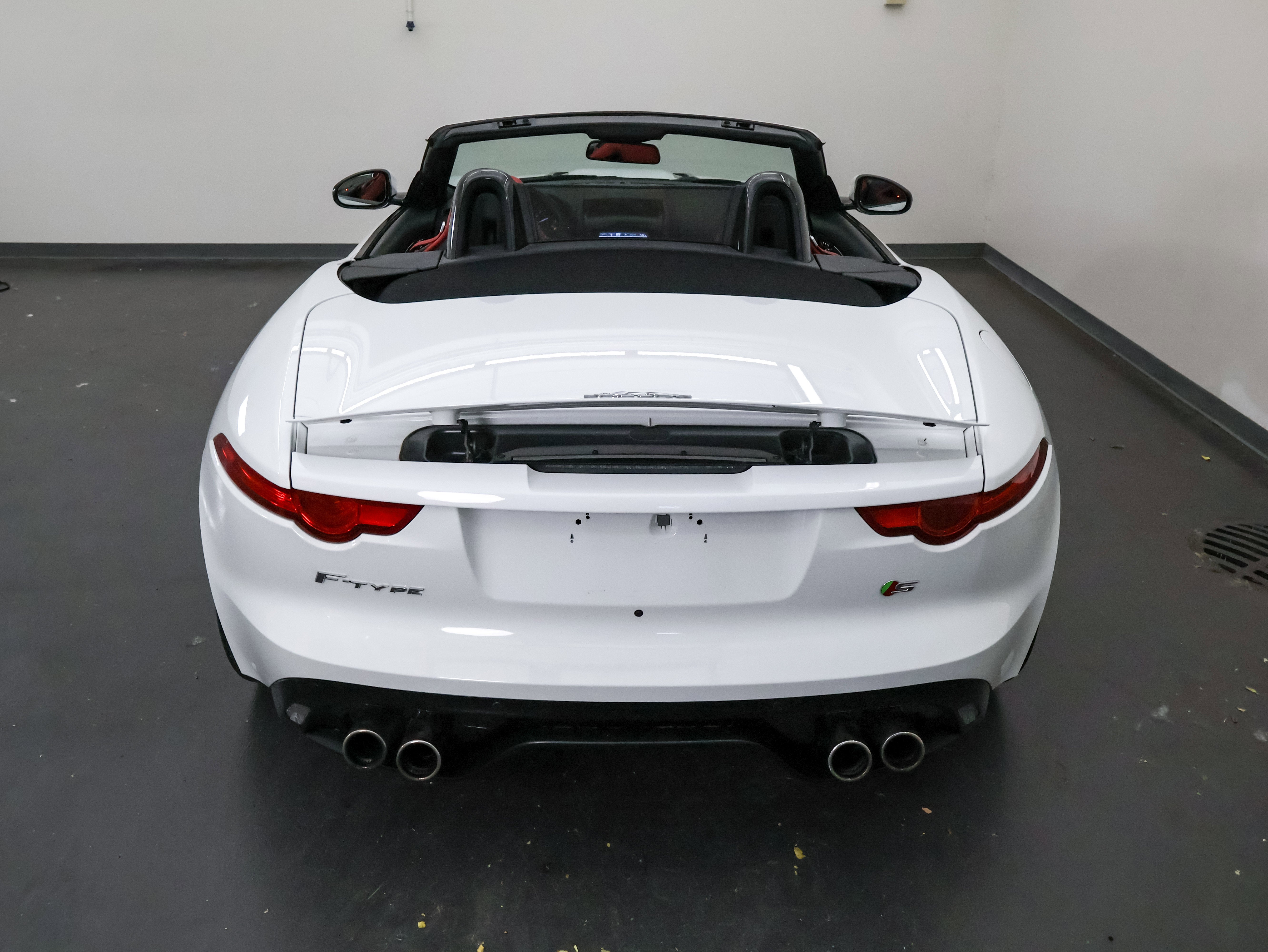 2015 Jaguar F-TYPE V8 S