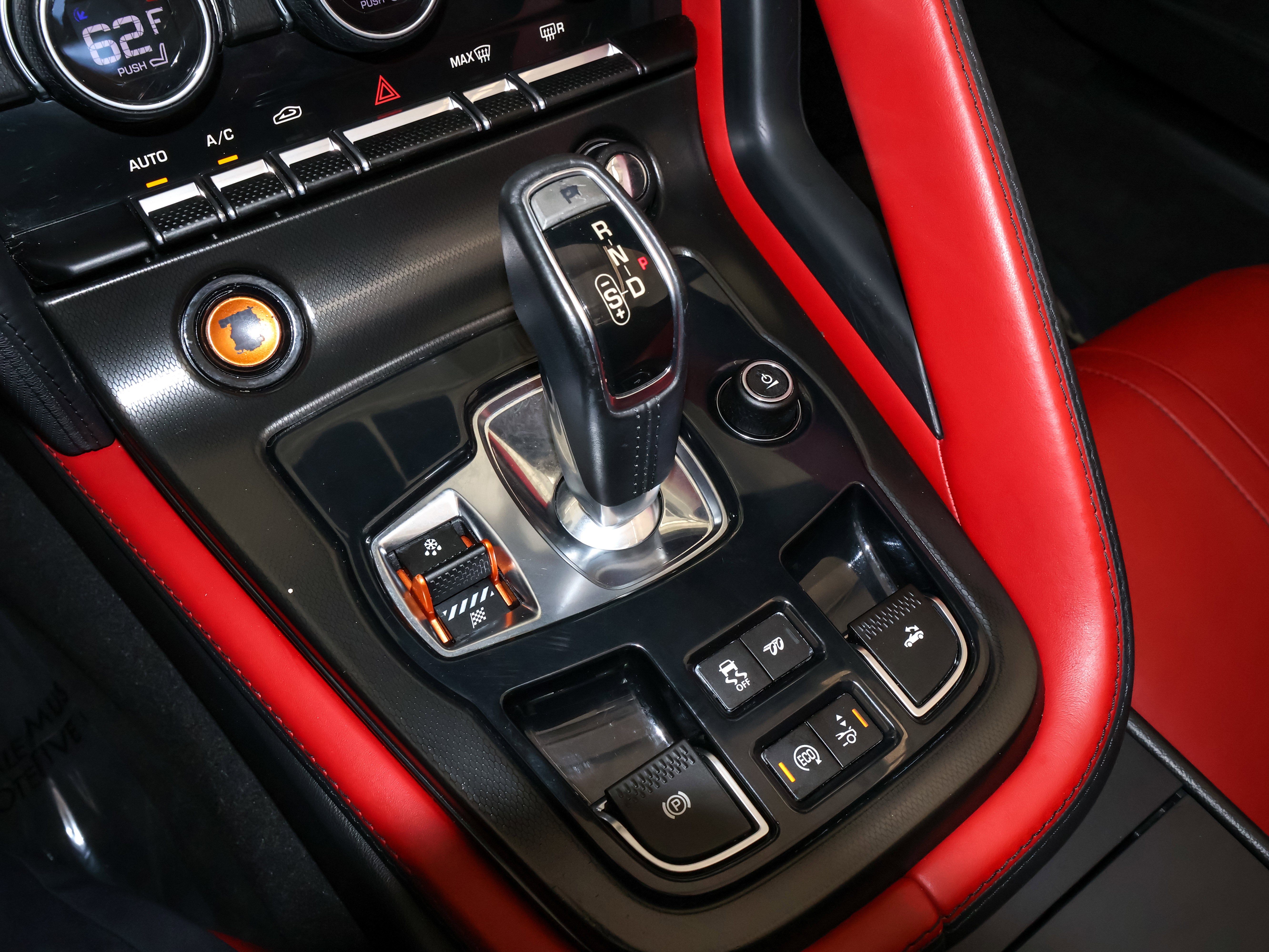 2015 Jaguar F-TYPE V8 S