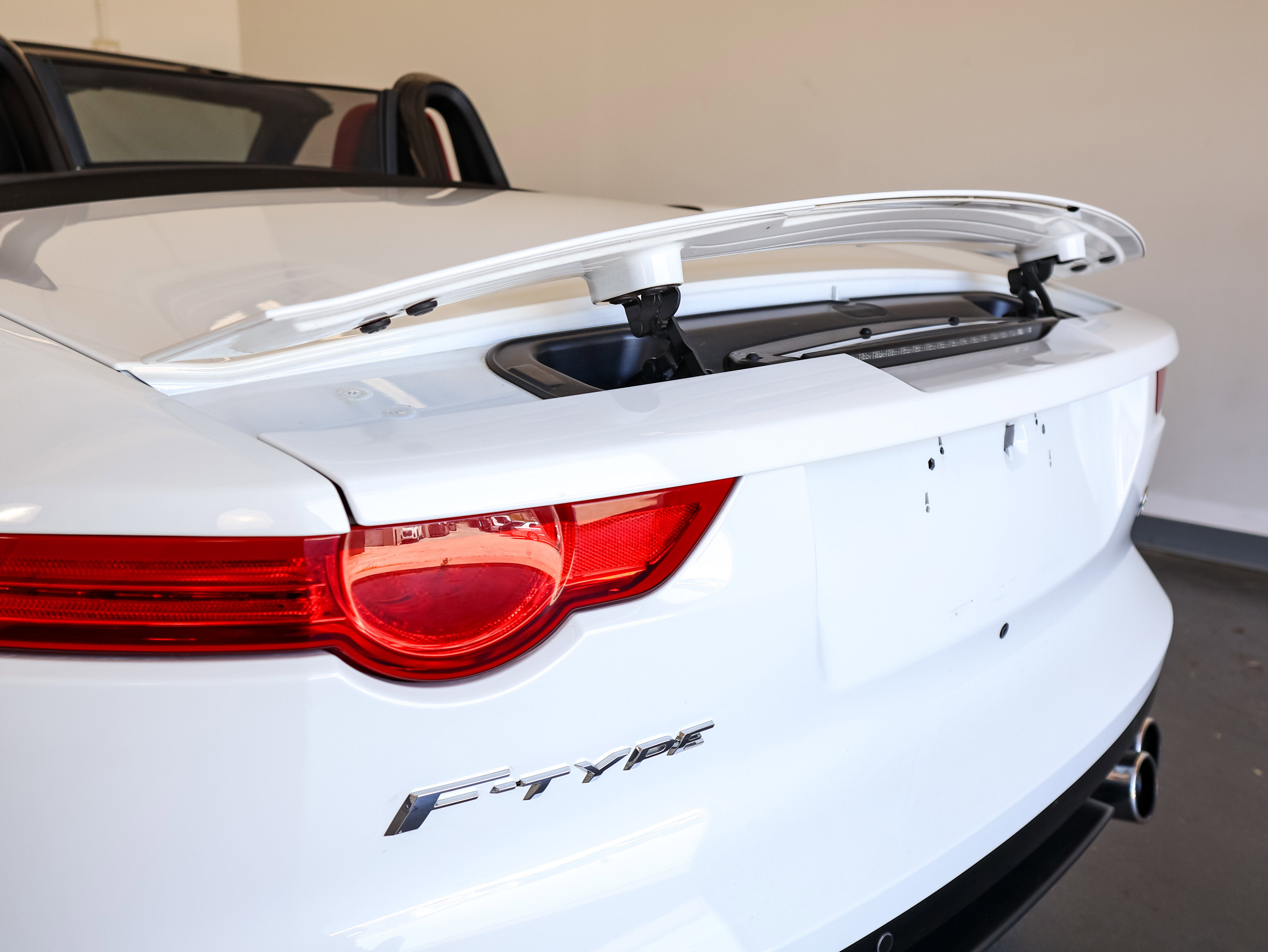 2015 Jaguar F-TYPE V8 S