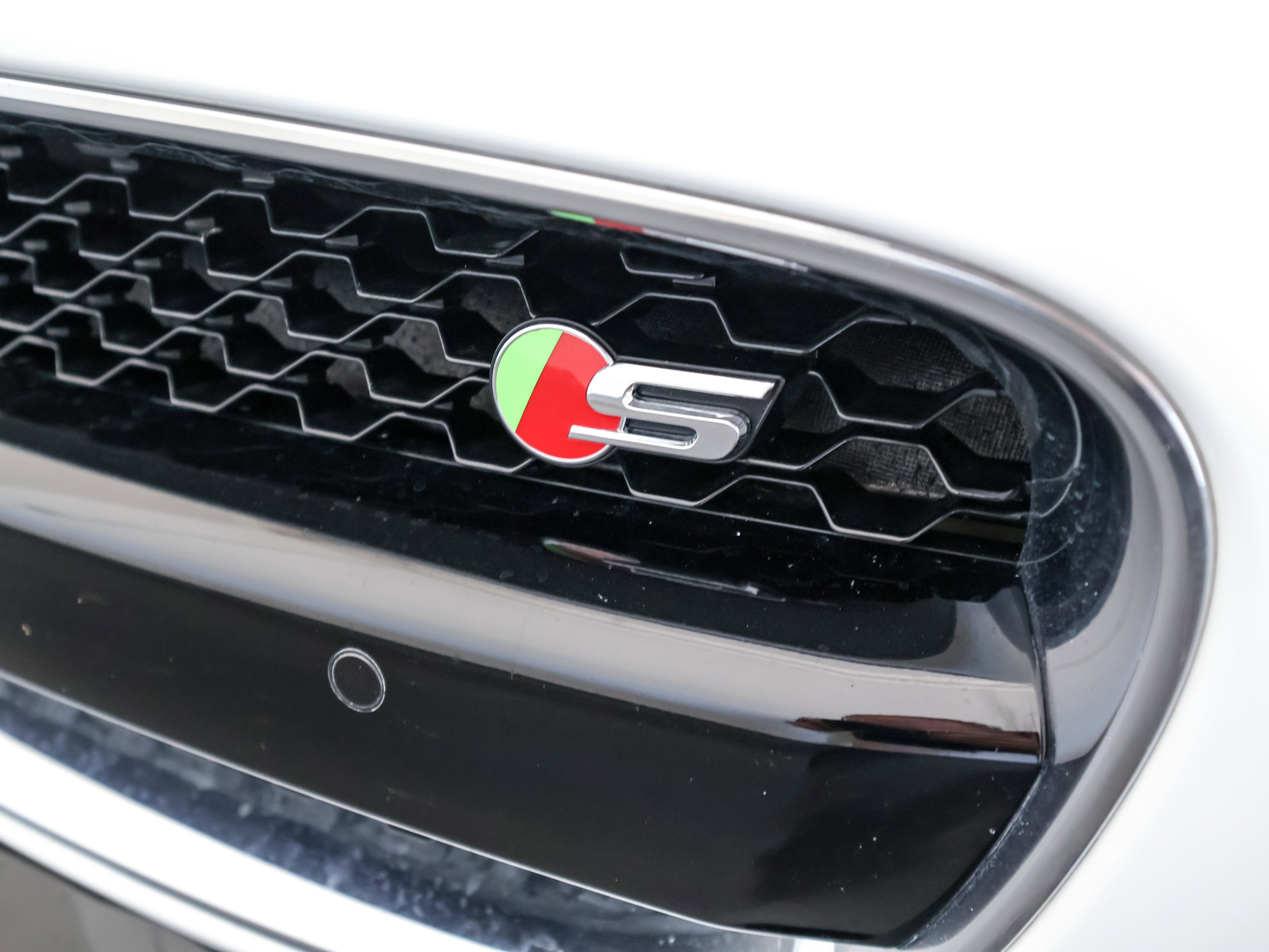 2015 Jaguar F-TYPE V8 S