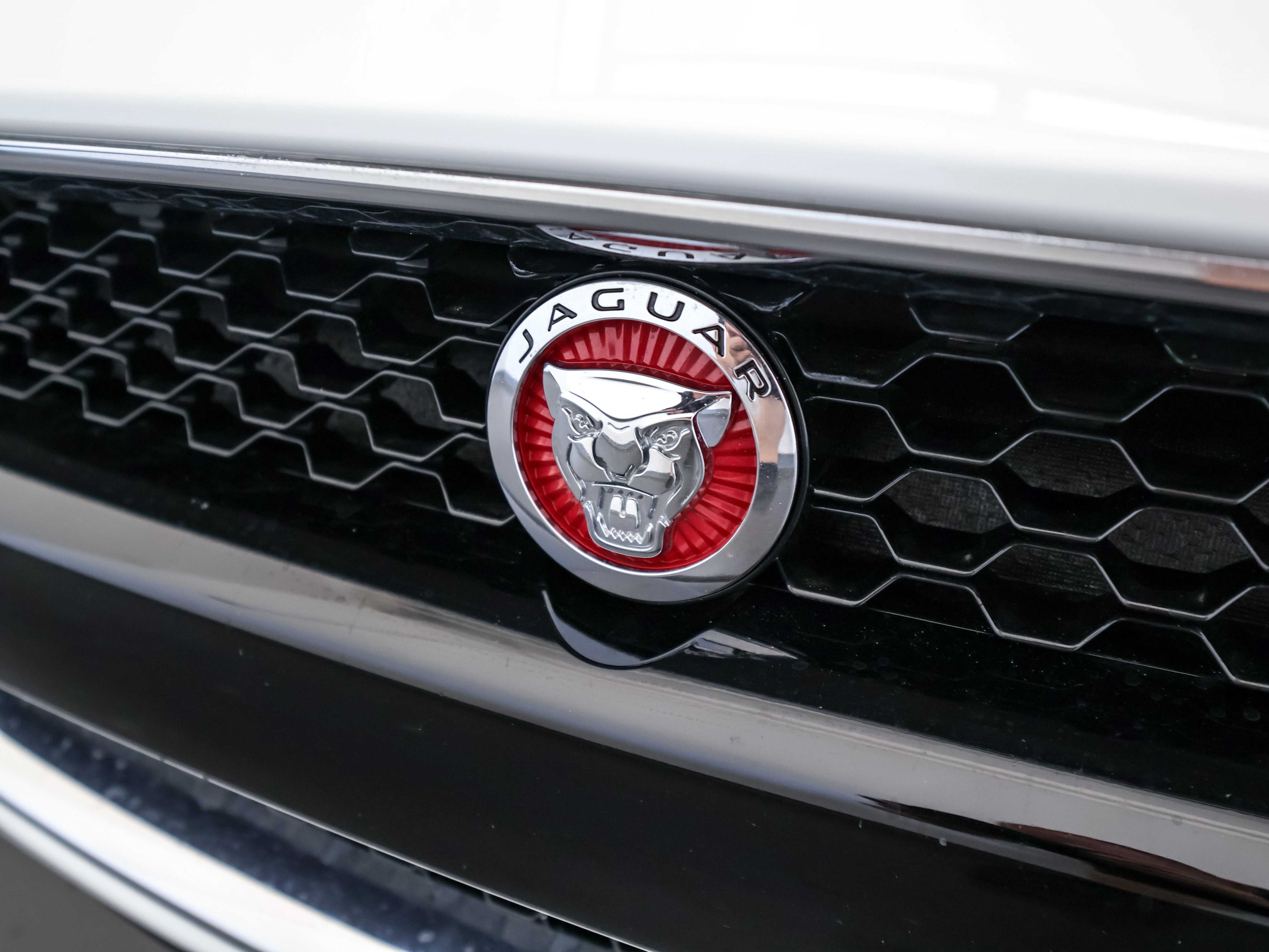 2015 Jaguar F-TYPE V8 S