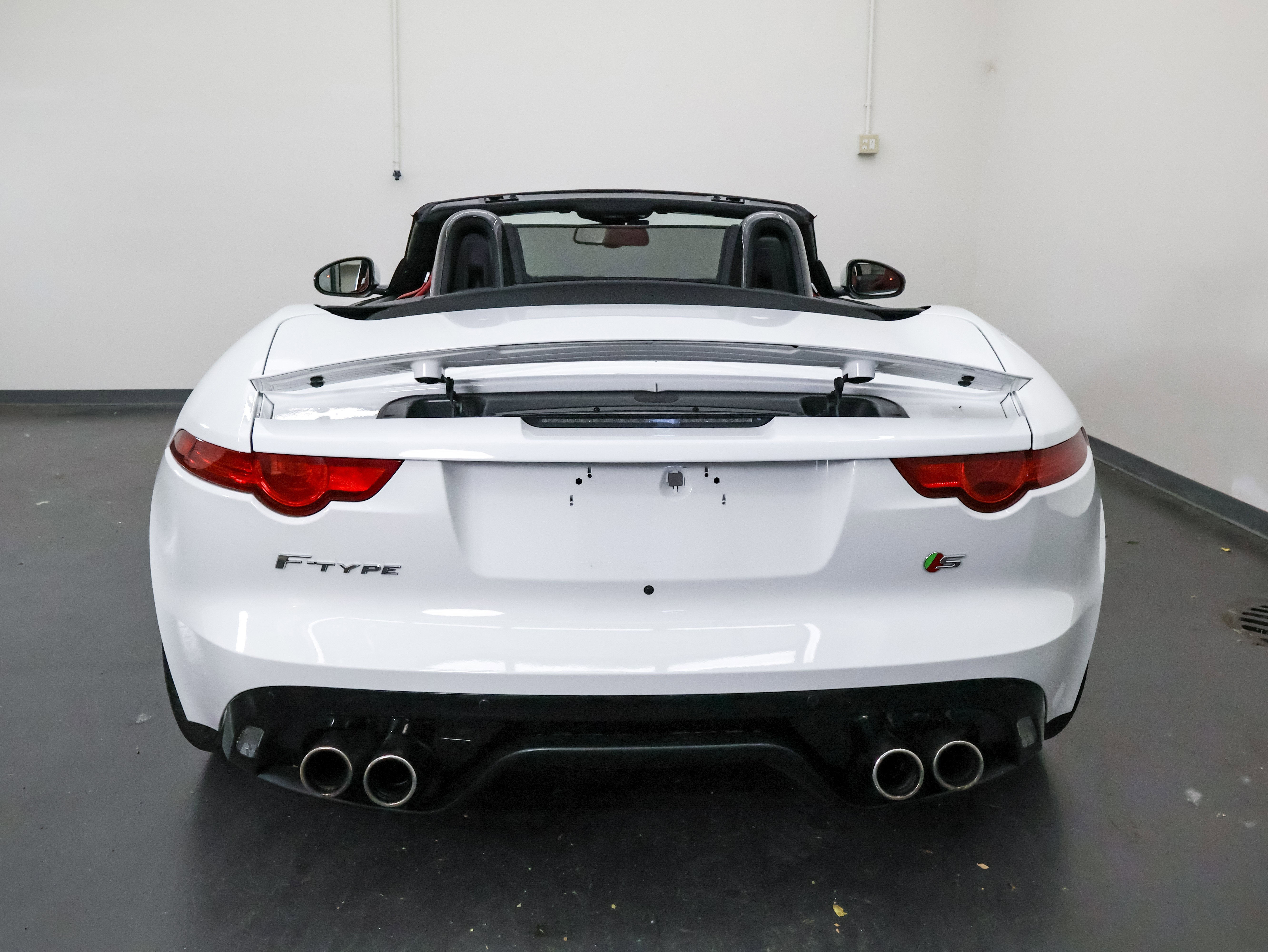 2015 Jaguar F-TYPE V8 S