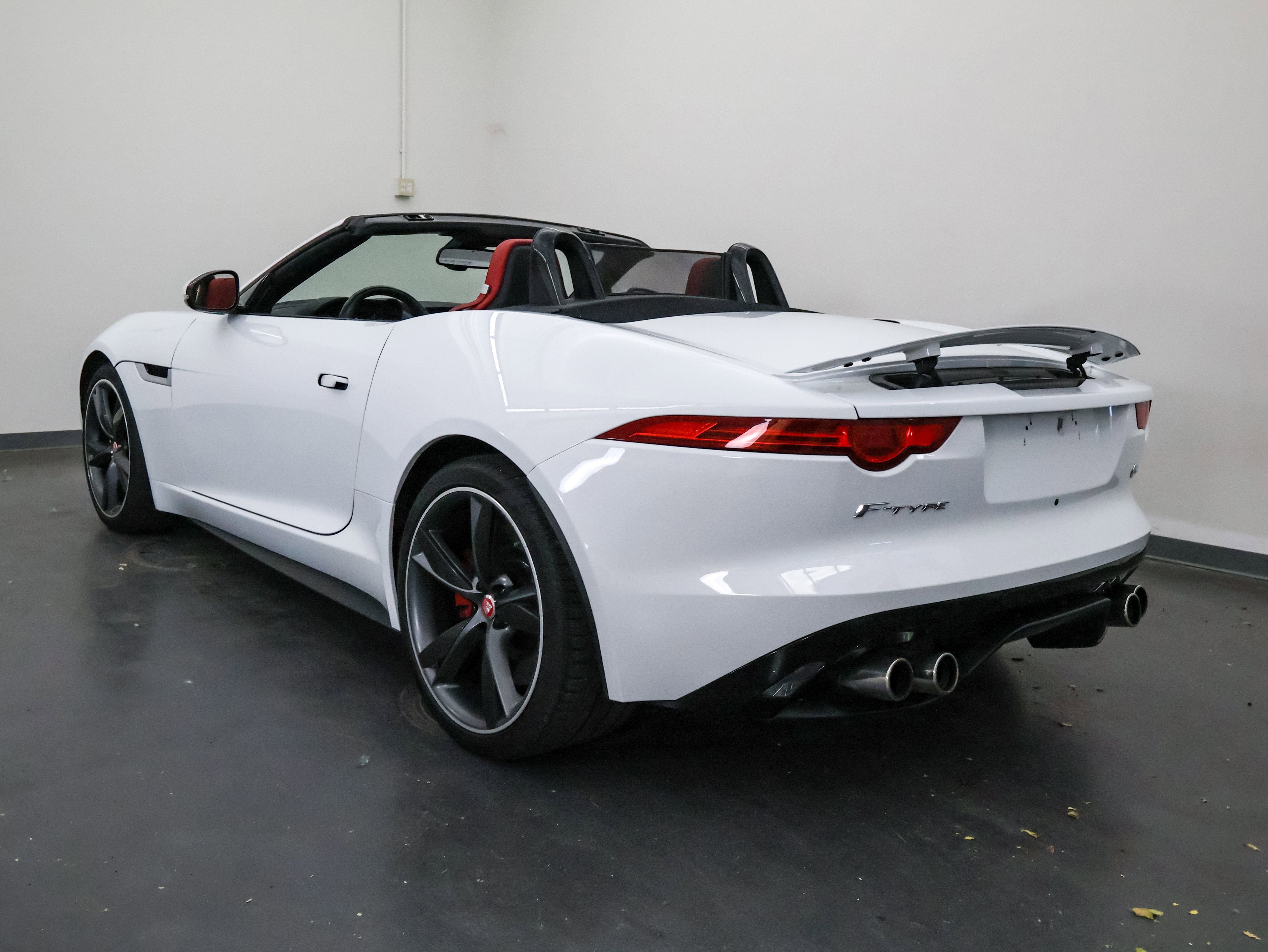 2015 Jaguar F-TYPE V8 S