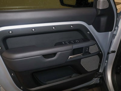 2024 Land Rover Defender X-Dynamic SE