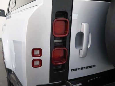2024 Land Rover Defender X-Dynamic SE