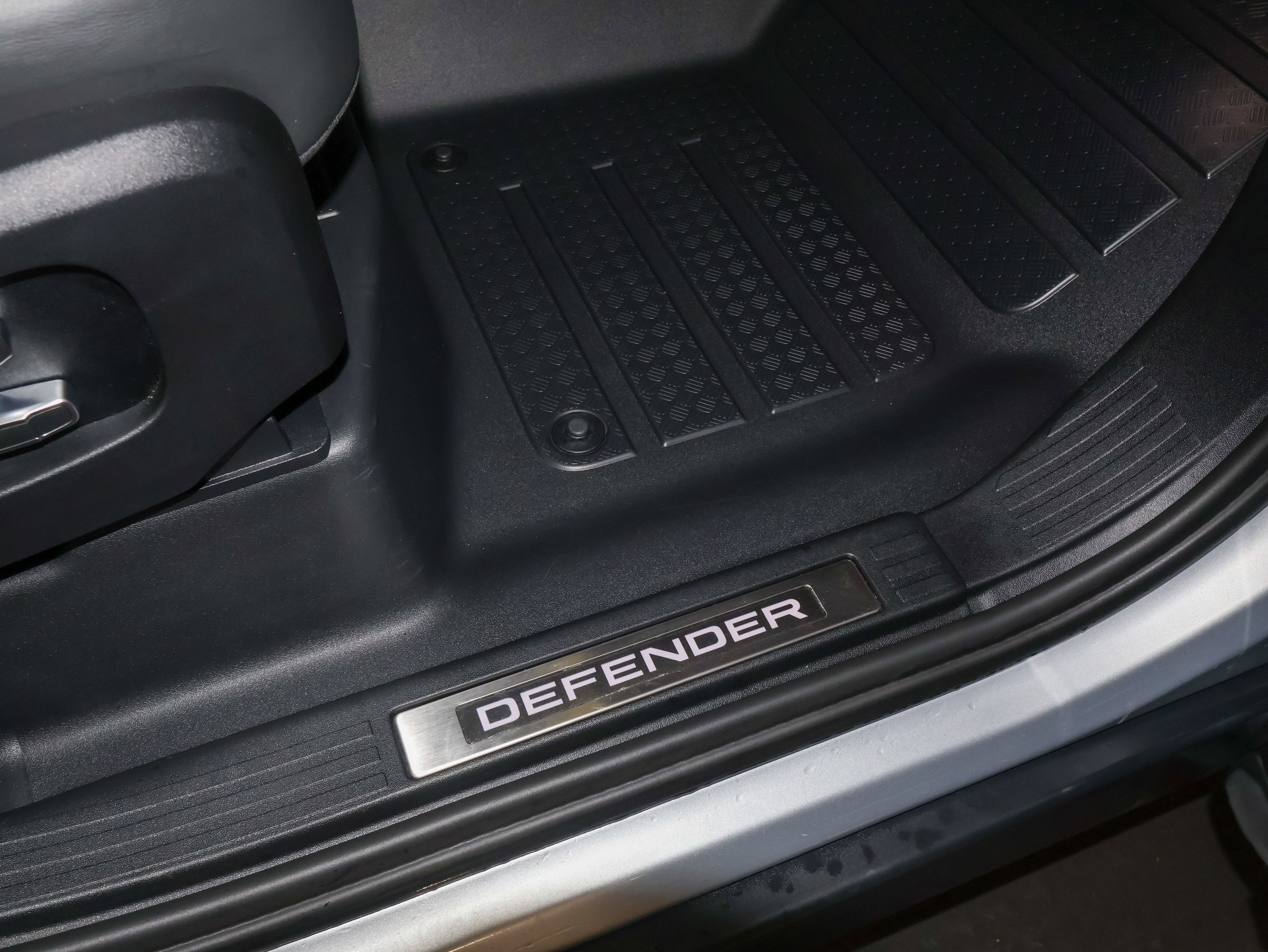 2024 Land Rover Defender X-Dynamic SE