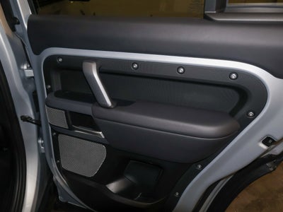 2024 Land Rover Defender X-Dynamic SE
