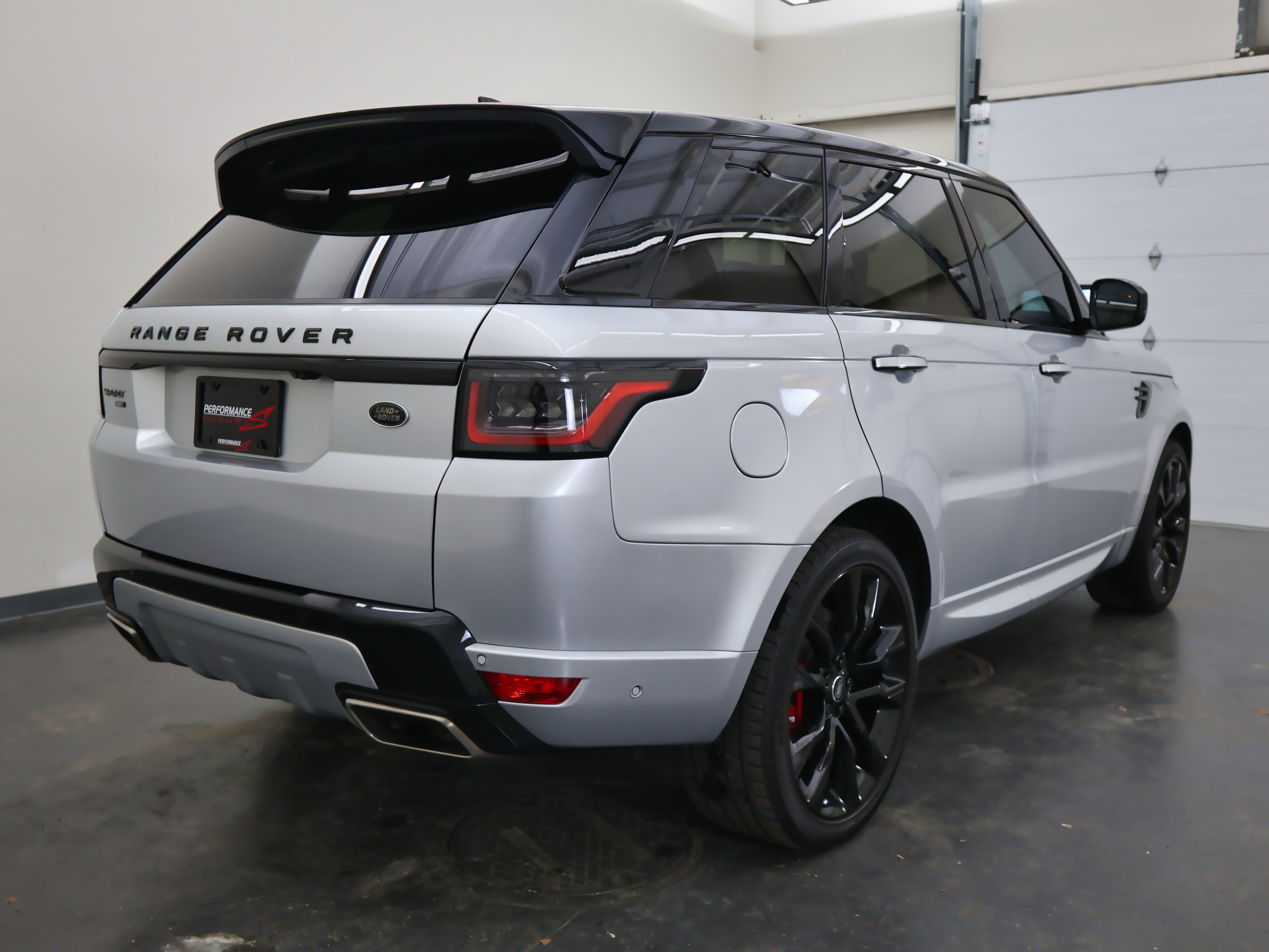 2020 Land Rover Range Rover Sport HST