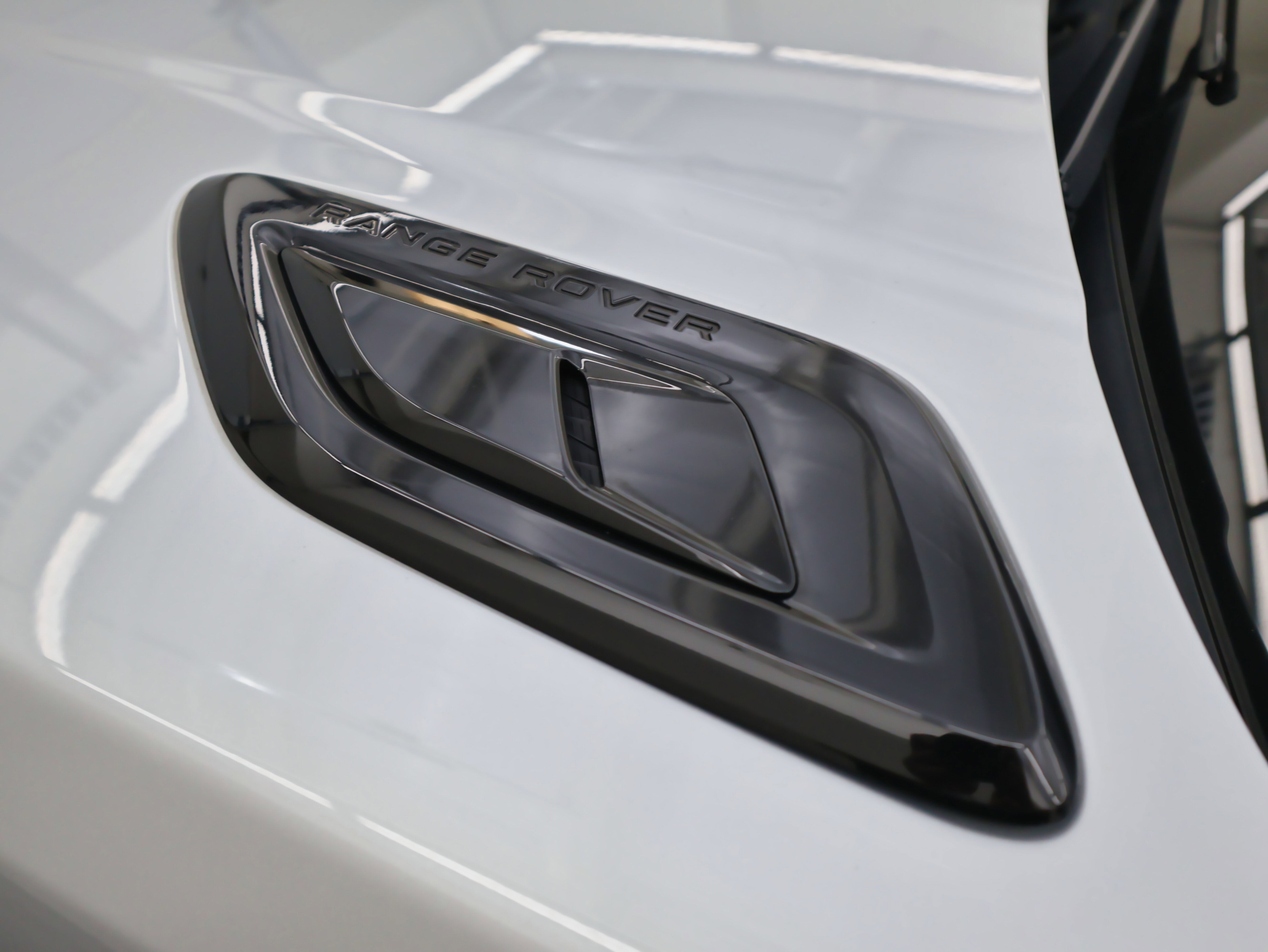 2020 Land Rover Range Rover Sport HST