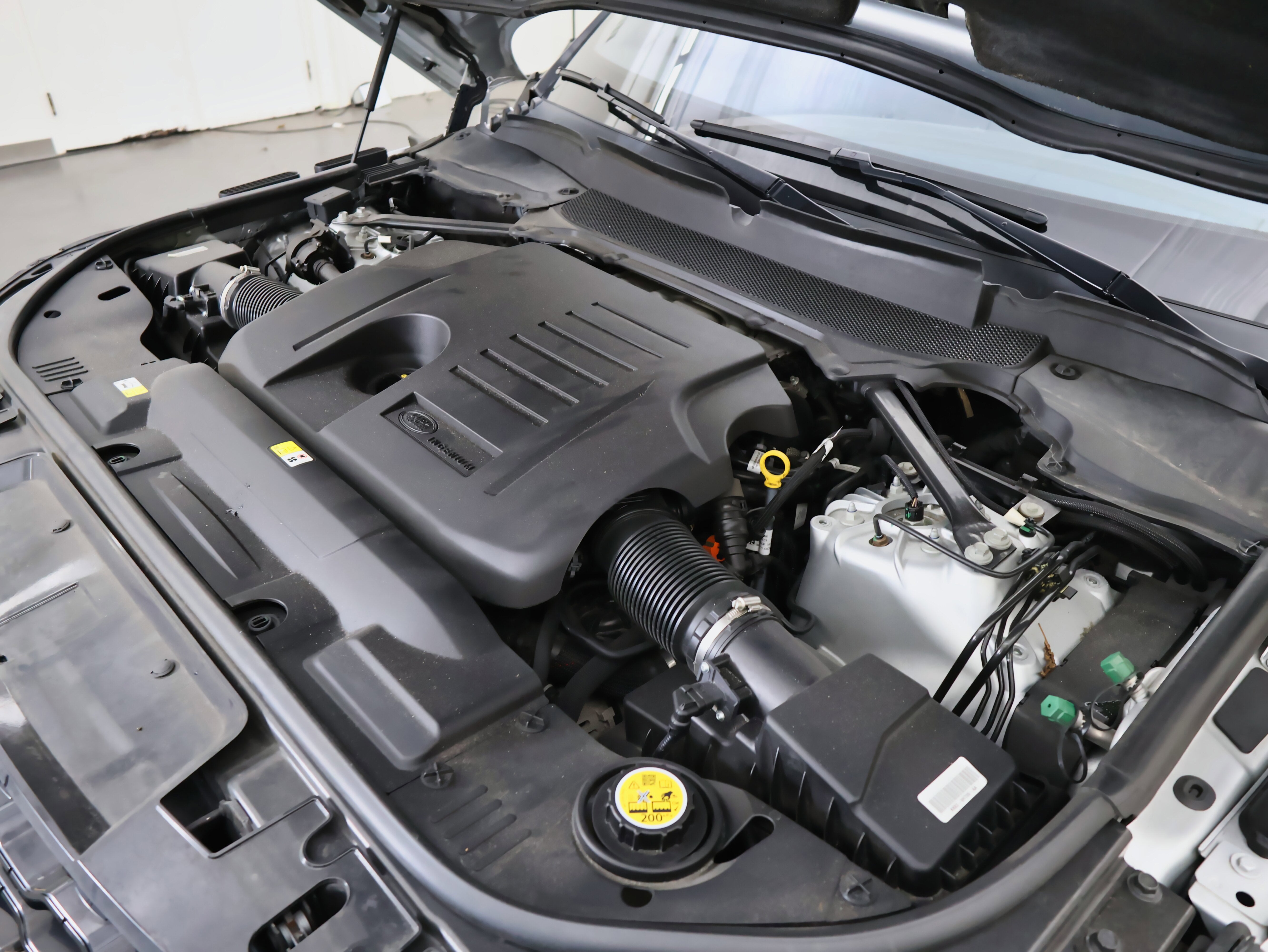 2020 Land Rover Range Rover Sport HST