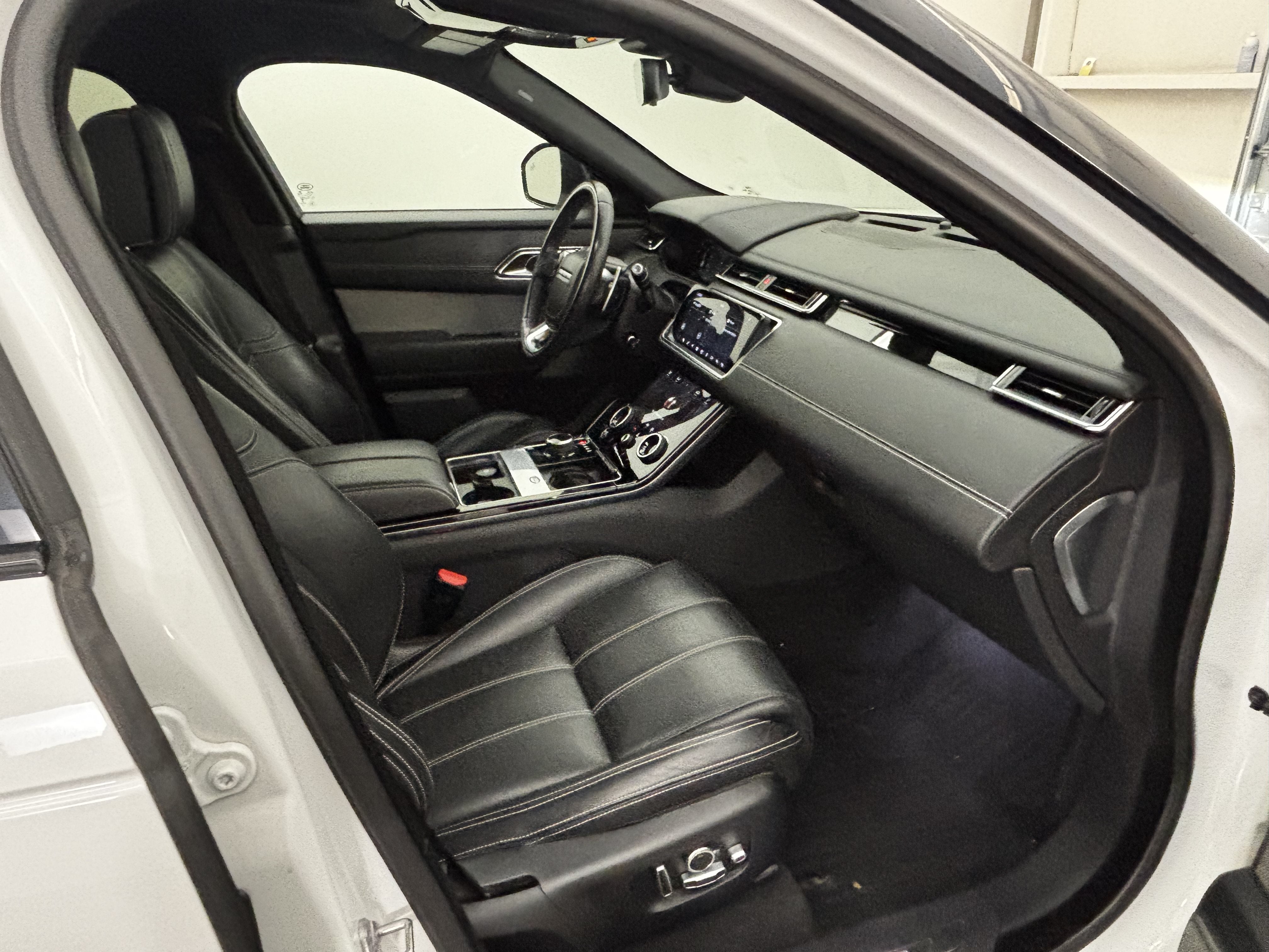 2018 Land Rover Range Rover Velar R-Dynamic HSE