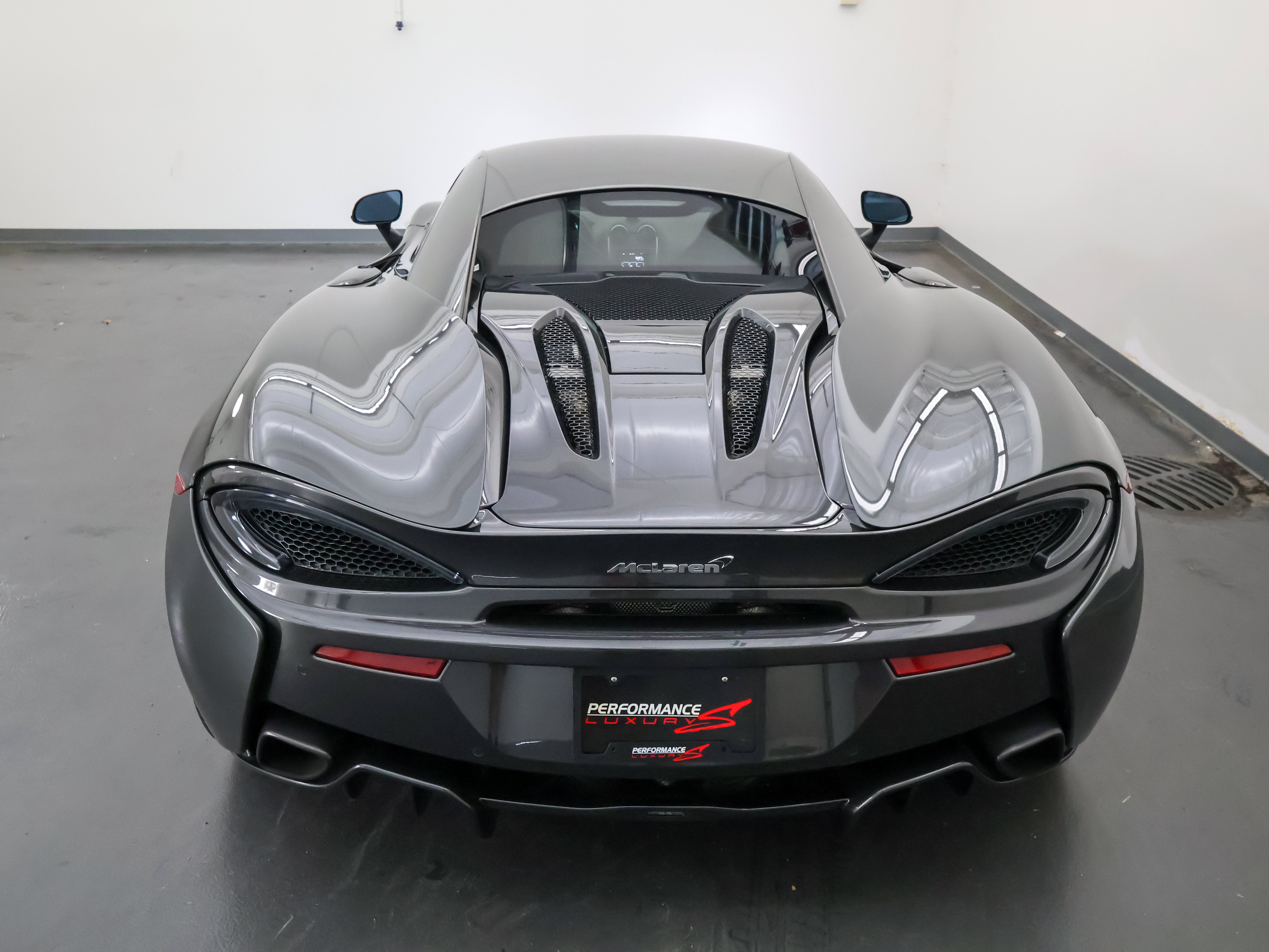 2016 McLaren 570S Base