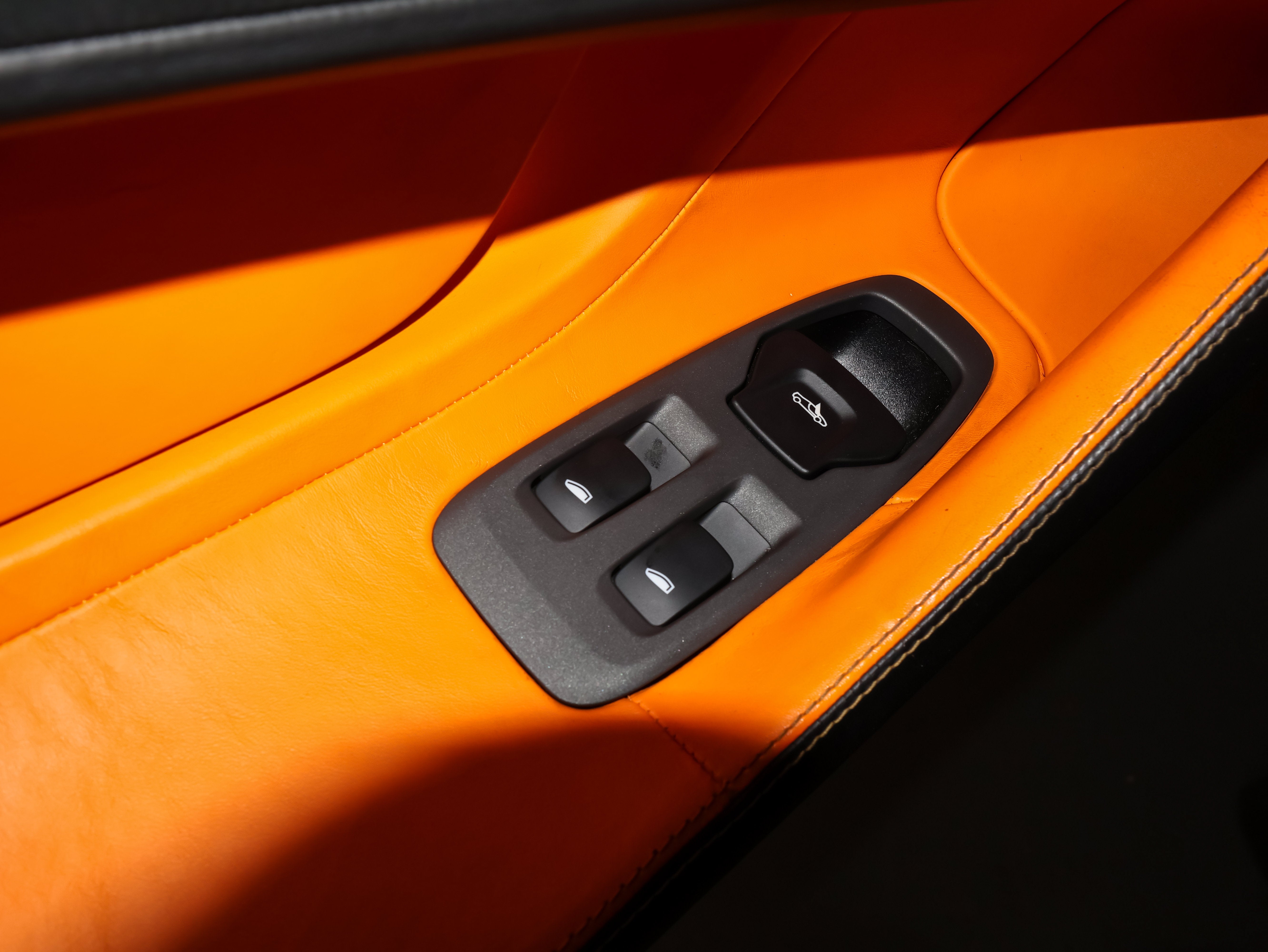 2016 McLaren 570S Base