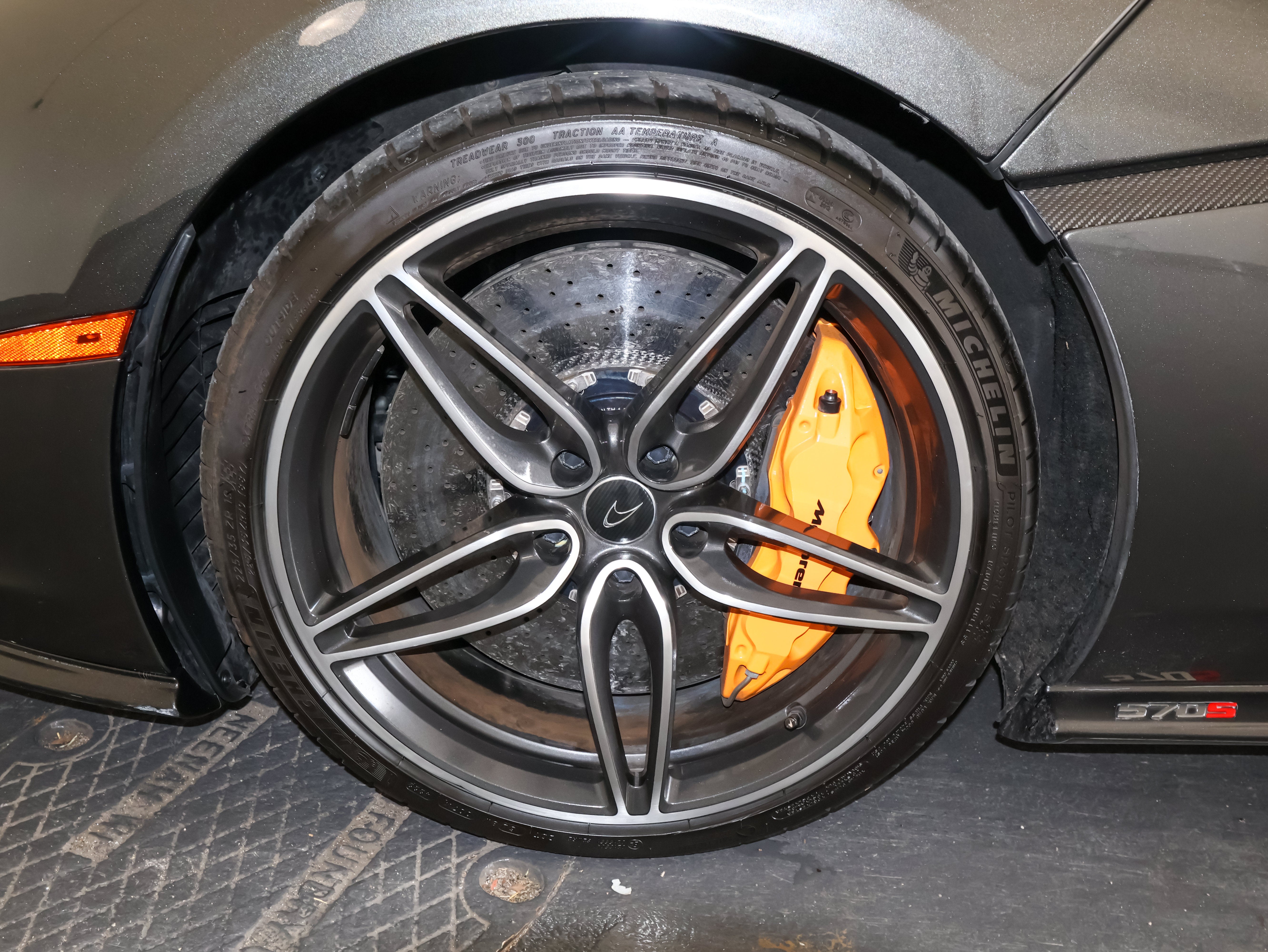 2016 McLaren 570S Base