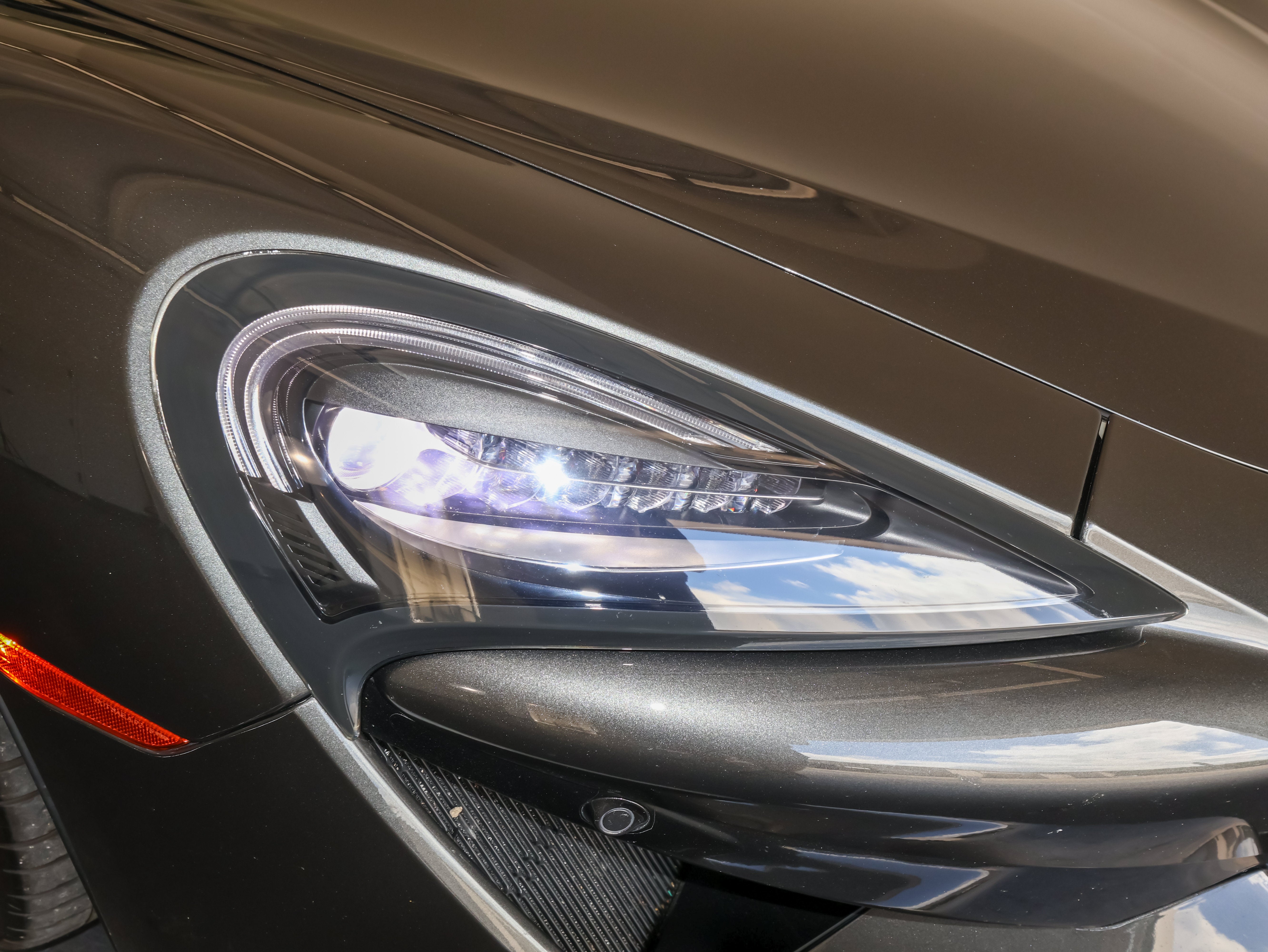 2016 McLaren 570S Base