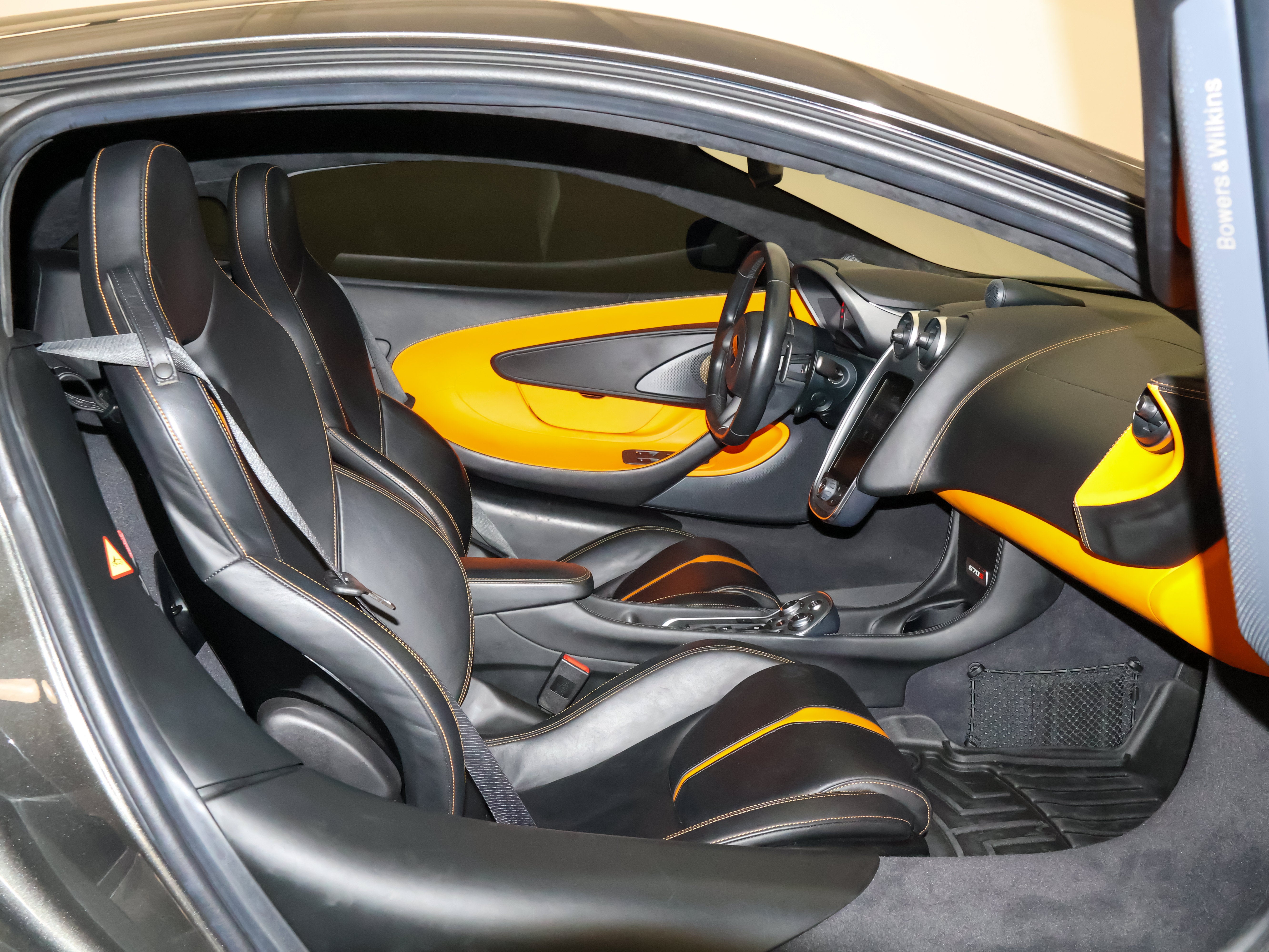 2016 McLaren 570S Base