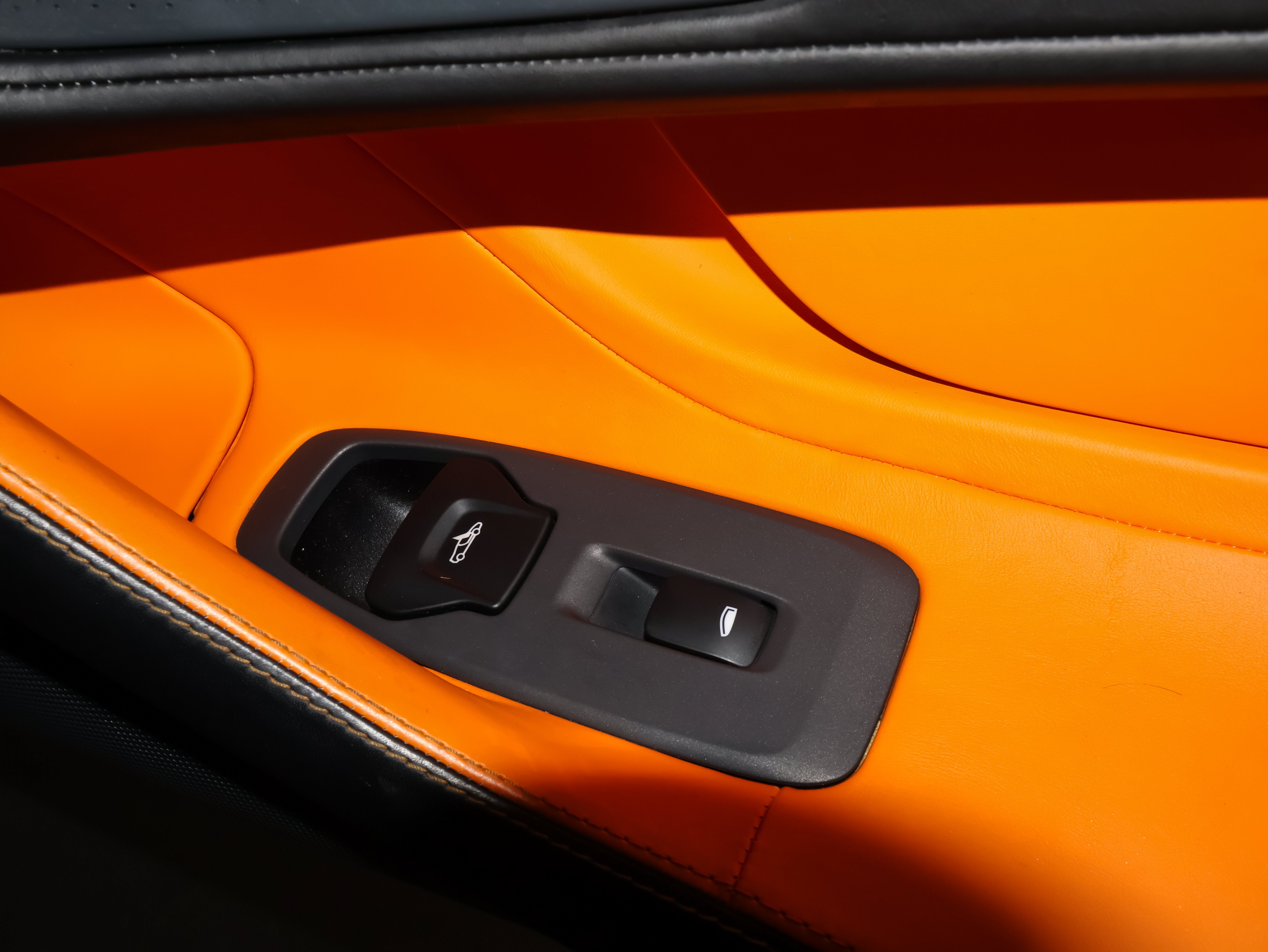2016 McLaren 570S Base