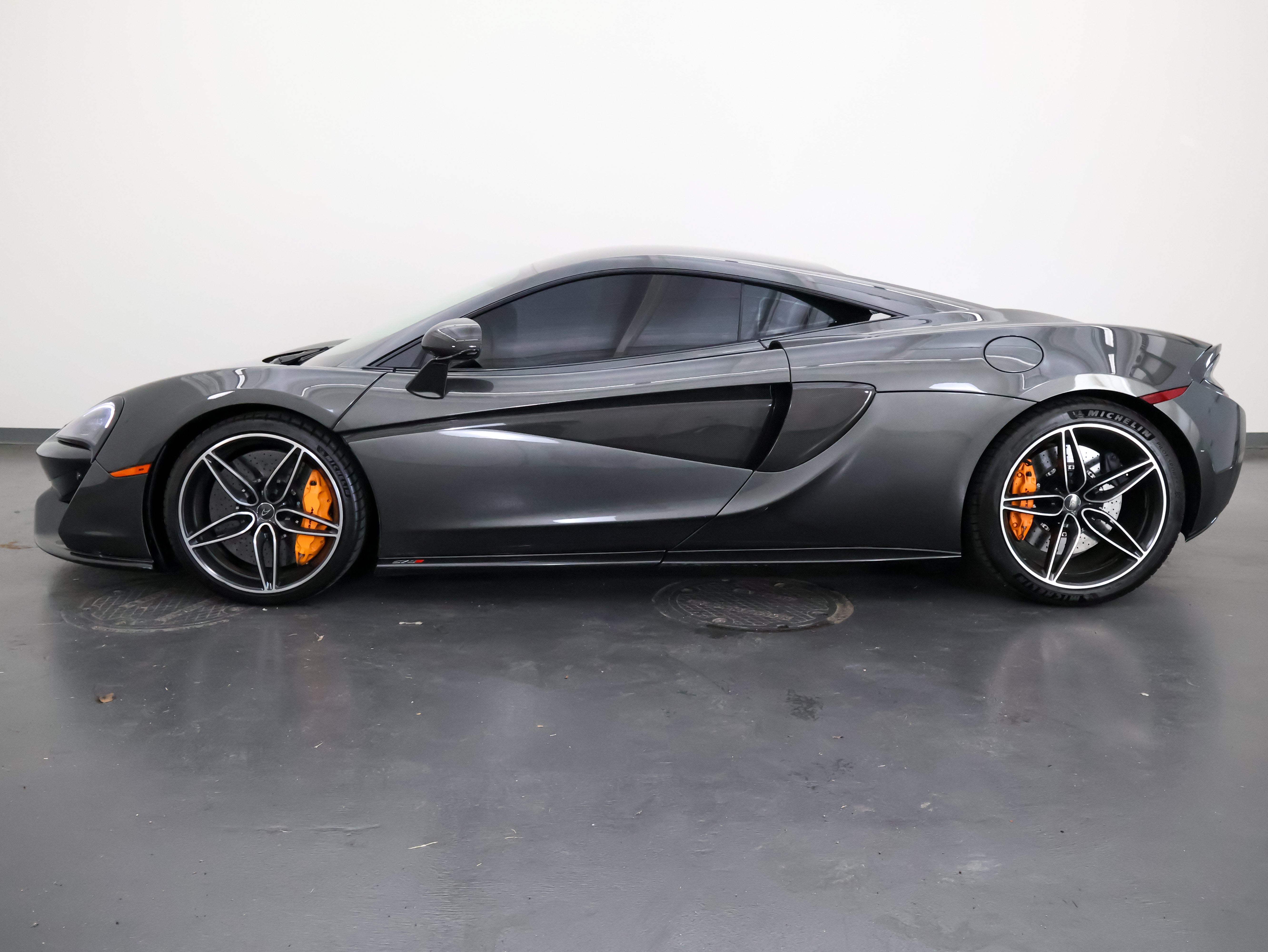 2016 McLaren 570S Base