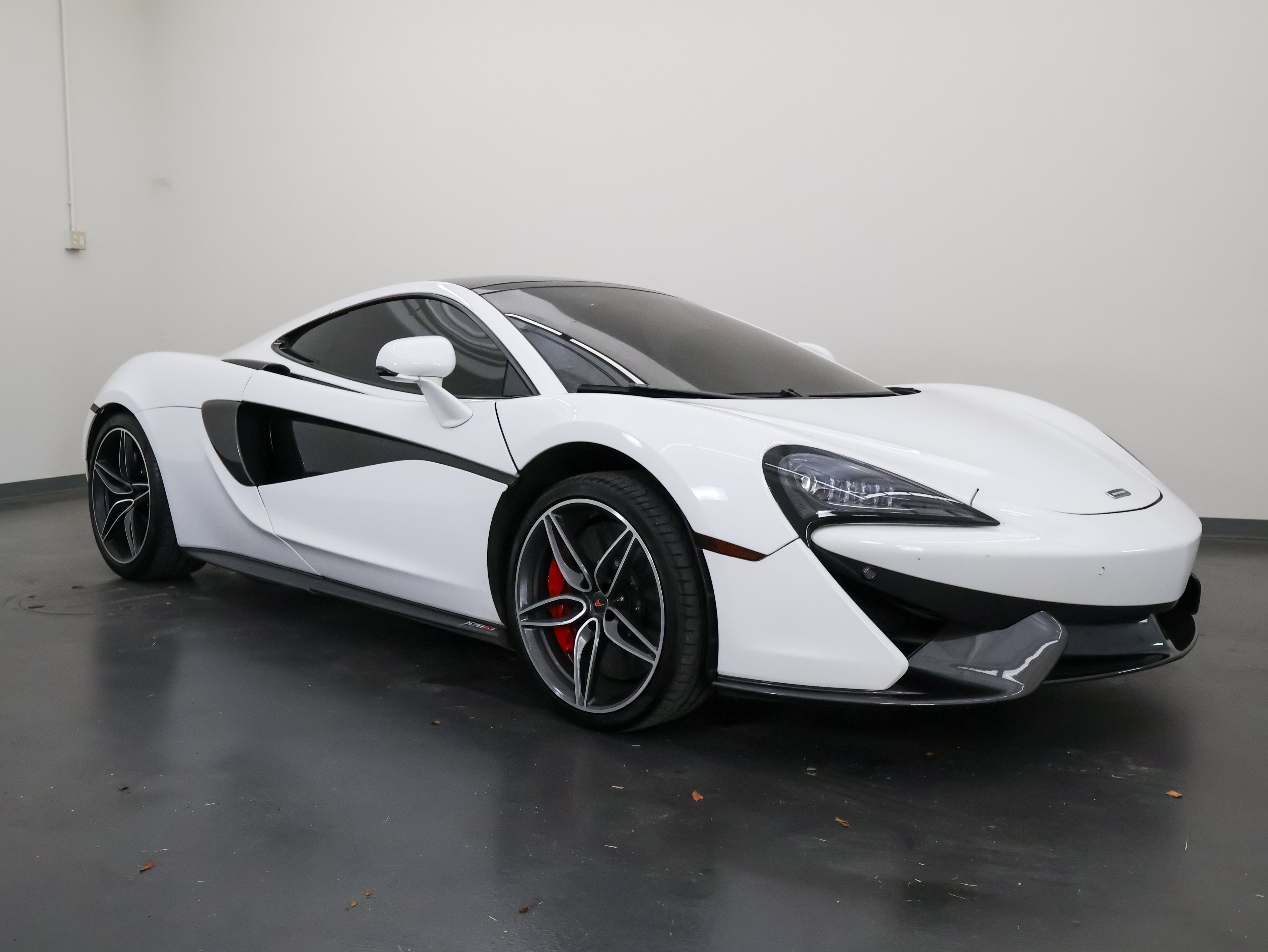 2018 McLaren 570GT Base