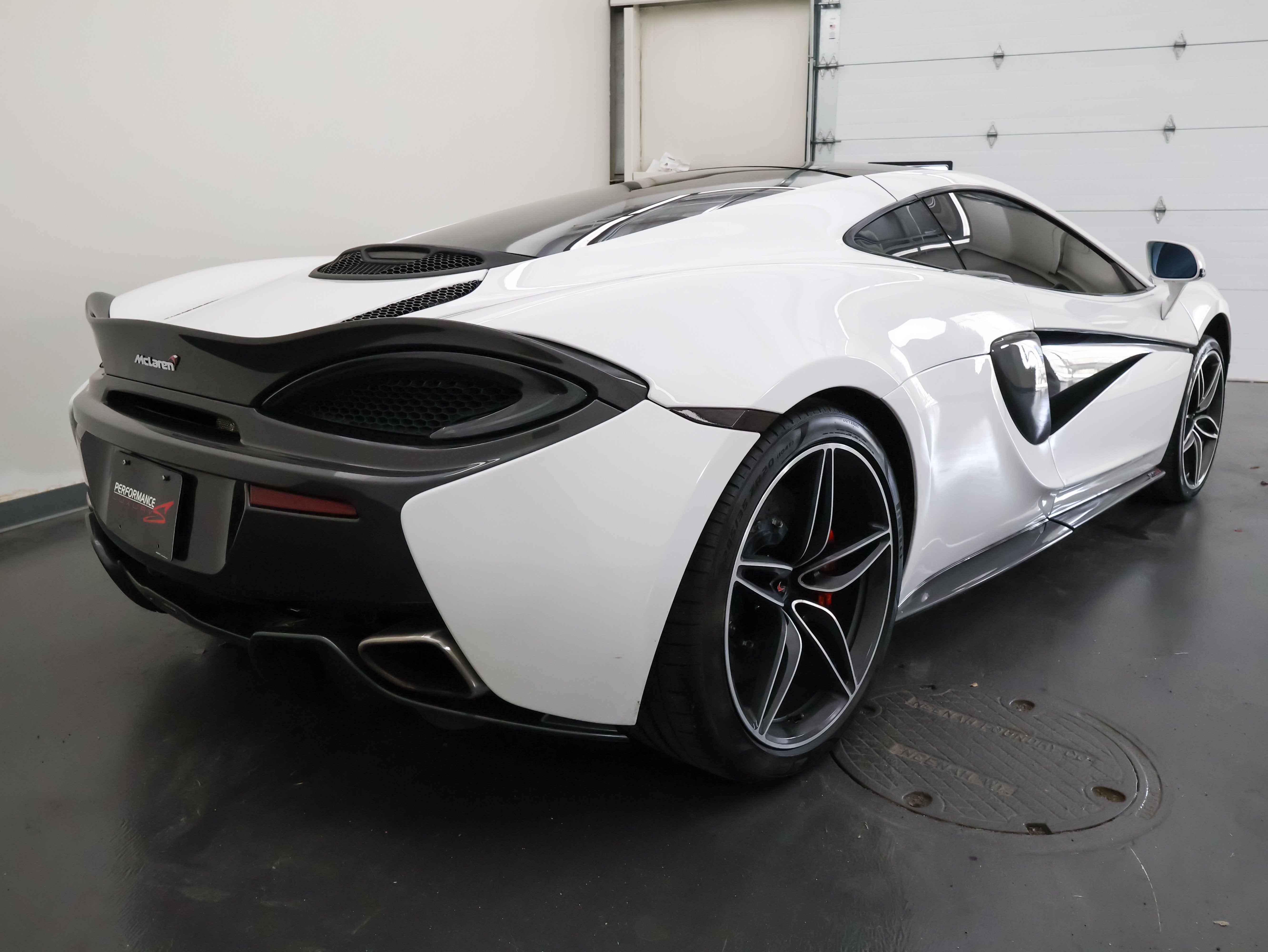 2018 McLaren 570GT Base