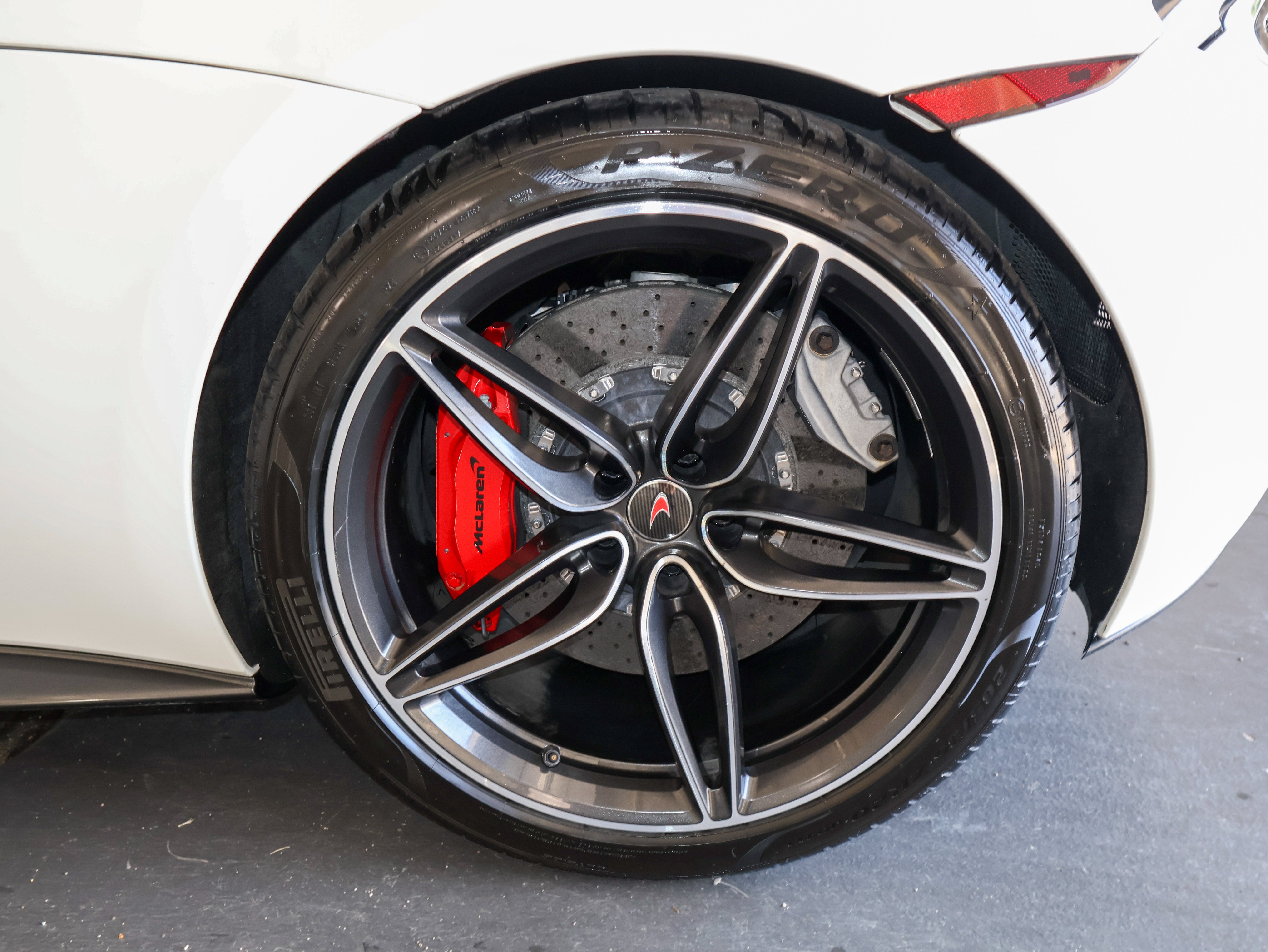 2018 McLaren 570GT Base