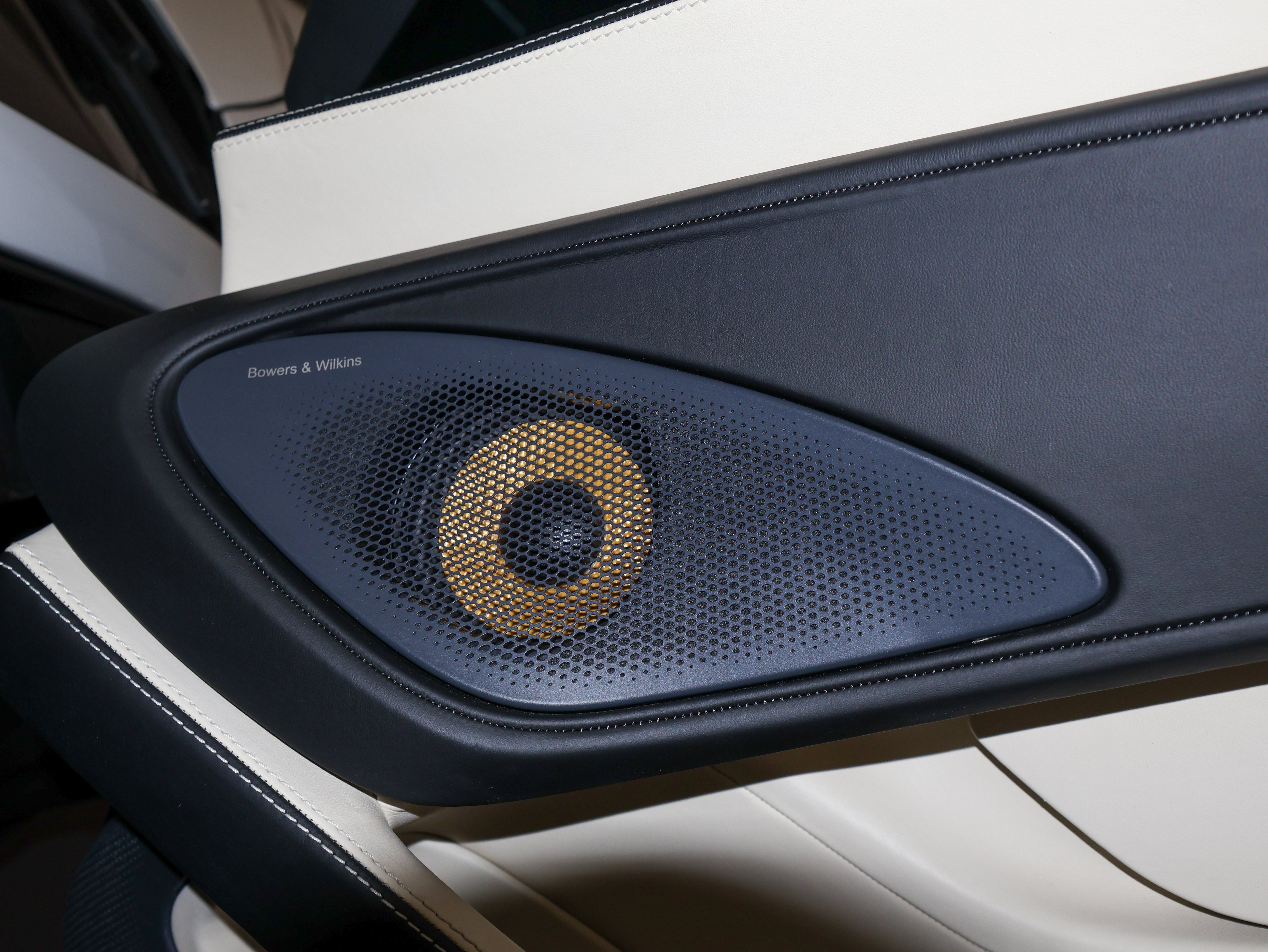 2018 McLaren 570GT Base