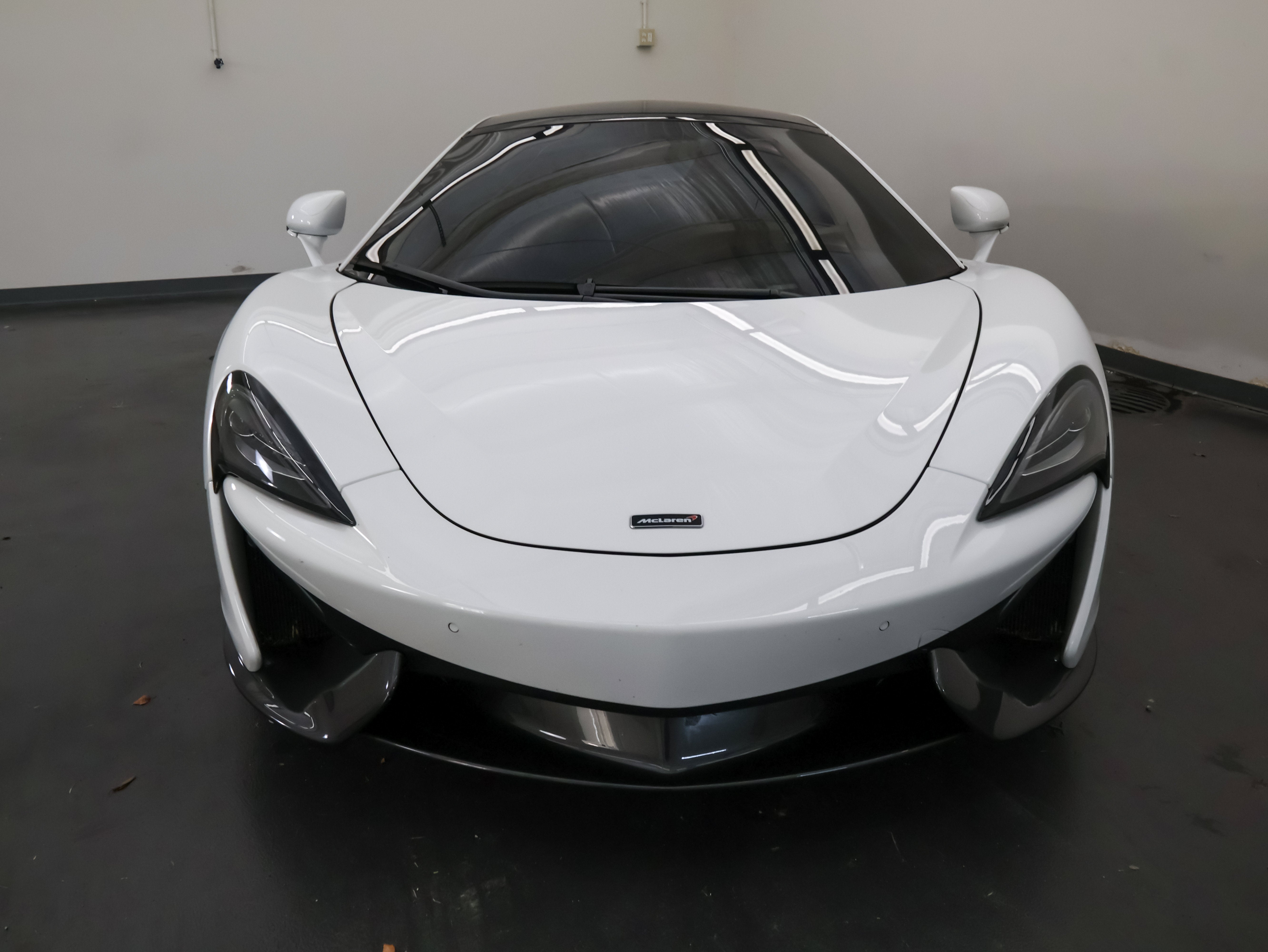 2018 McLaren 570GT Base