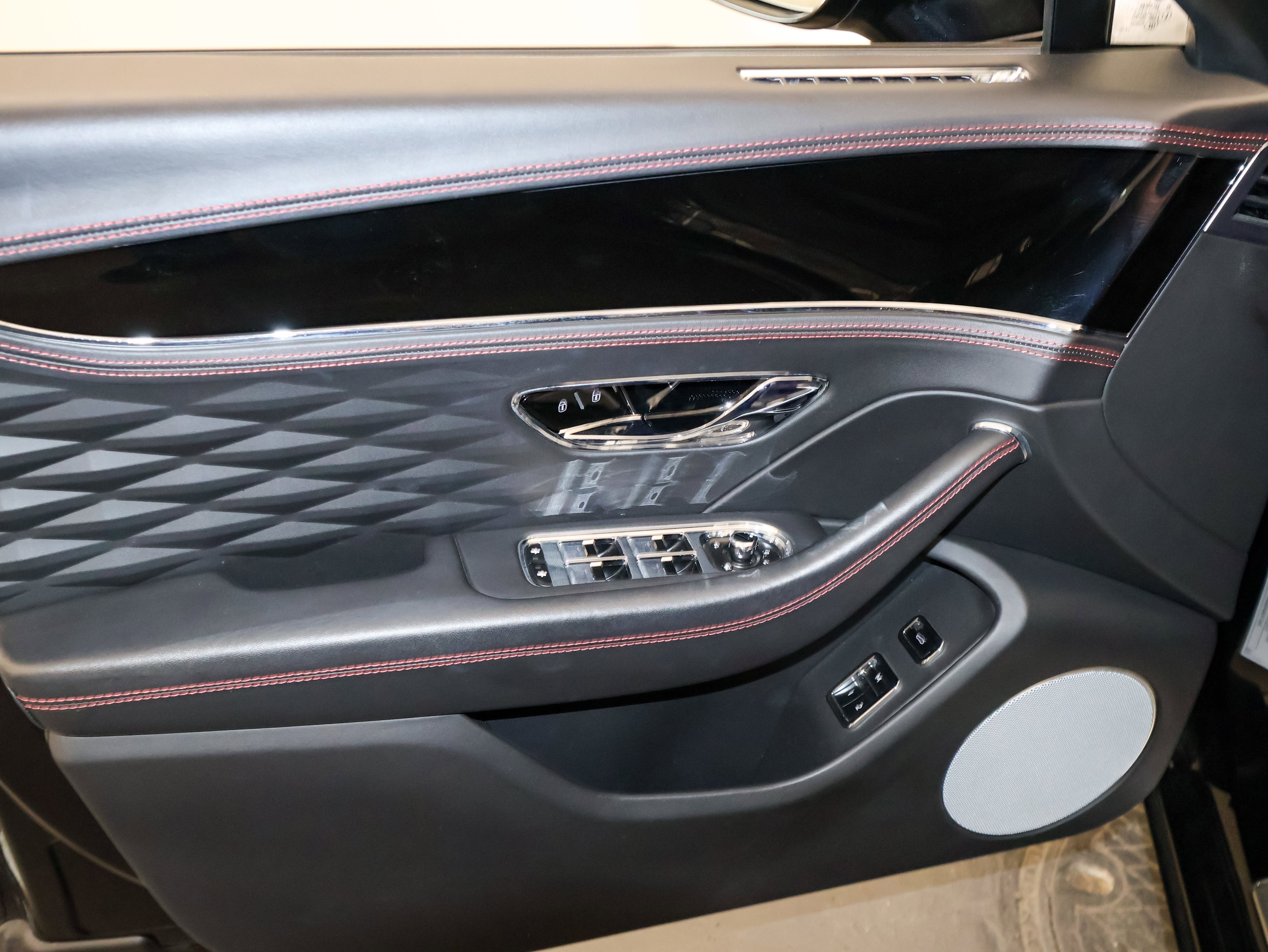 2022 Bentley Flying Spur V8