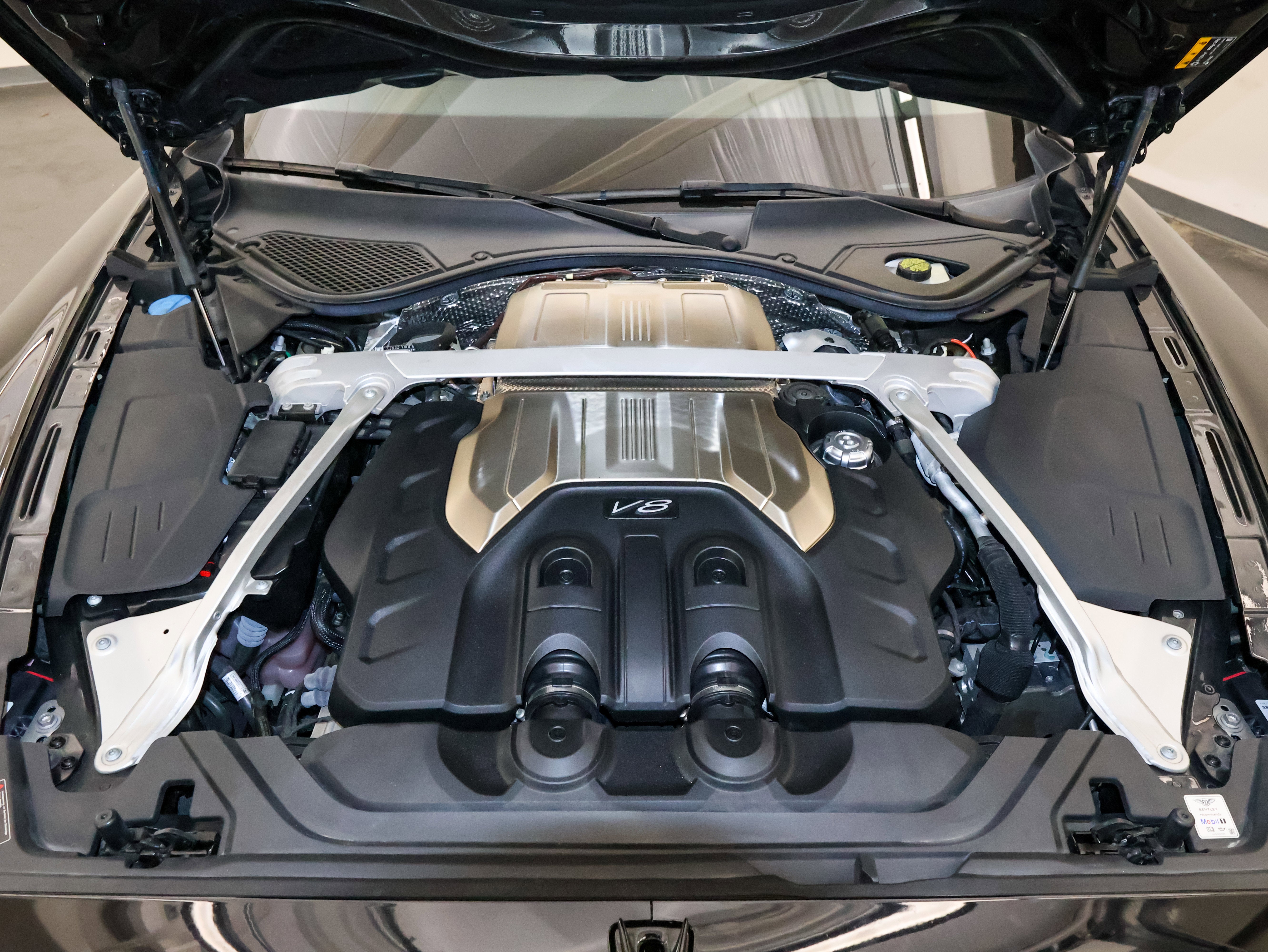 2022 Bentley Flying Spur V8