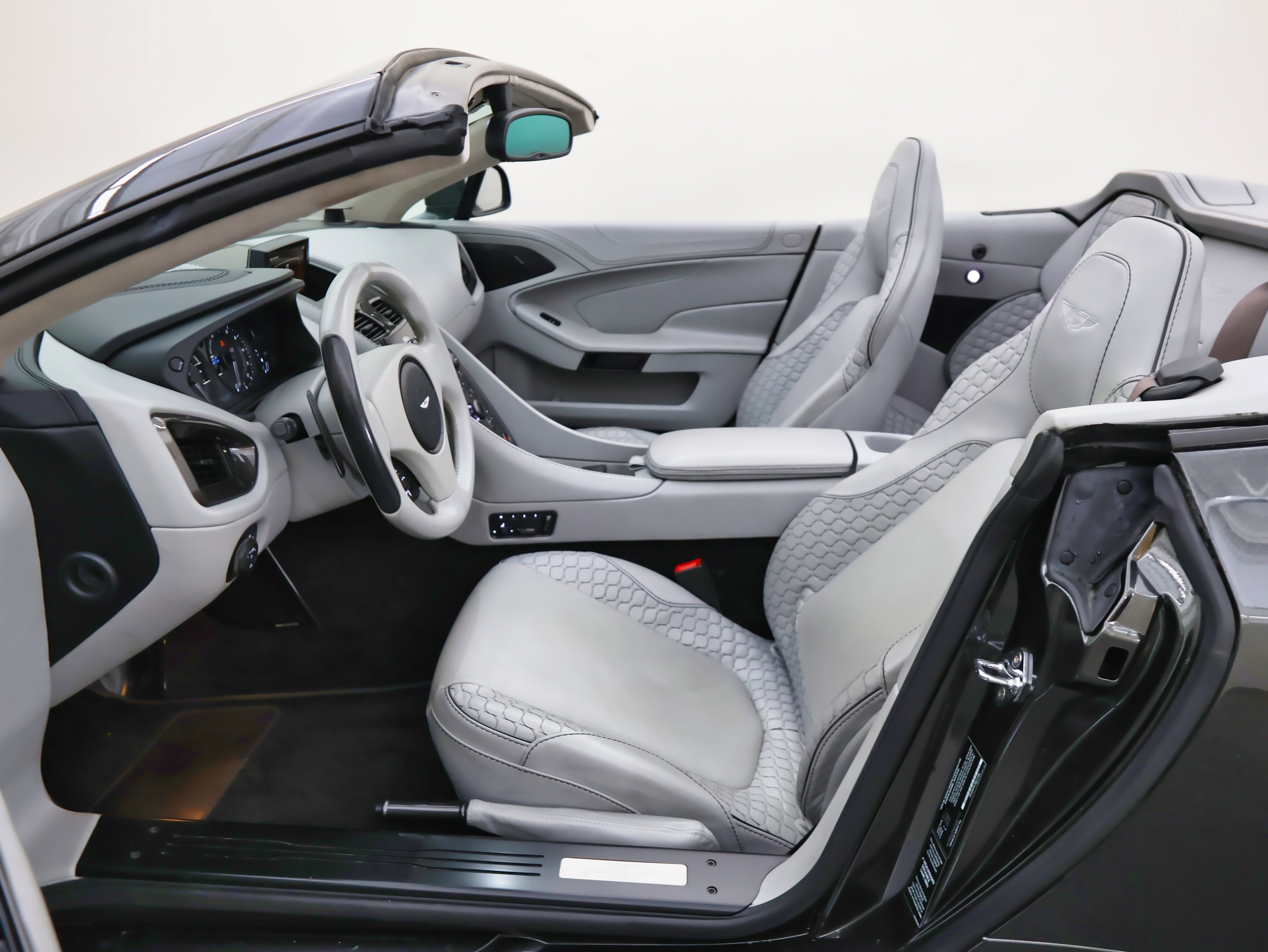 2014 Aston Martin Vanquish Volante