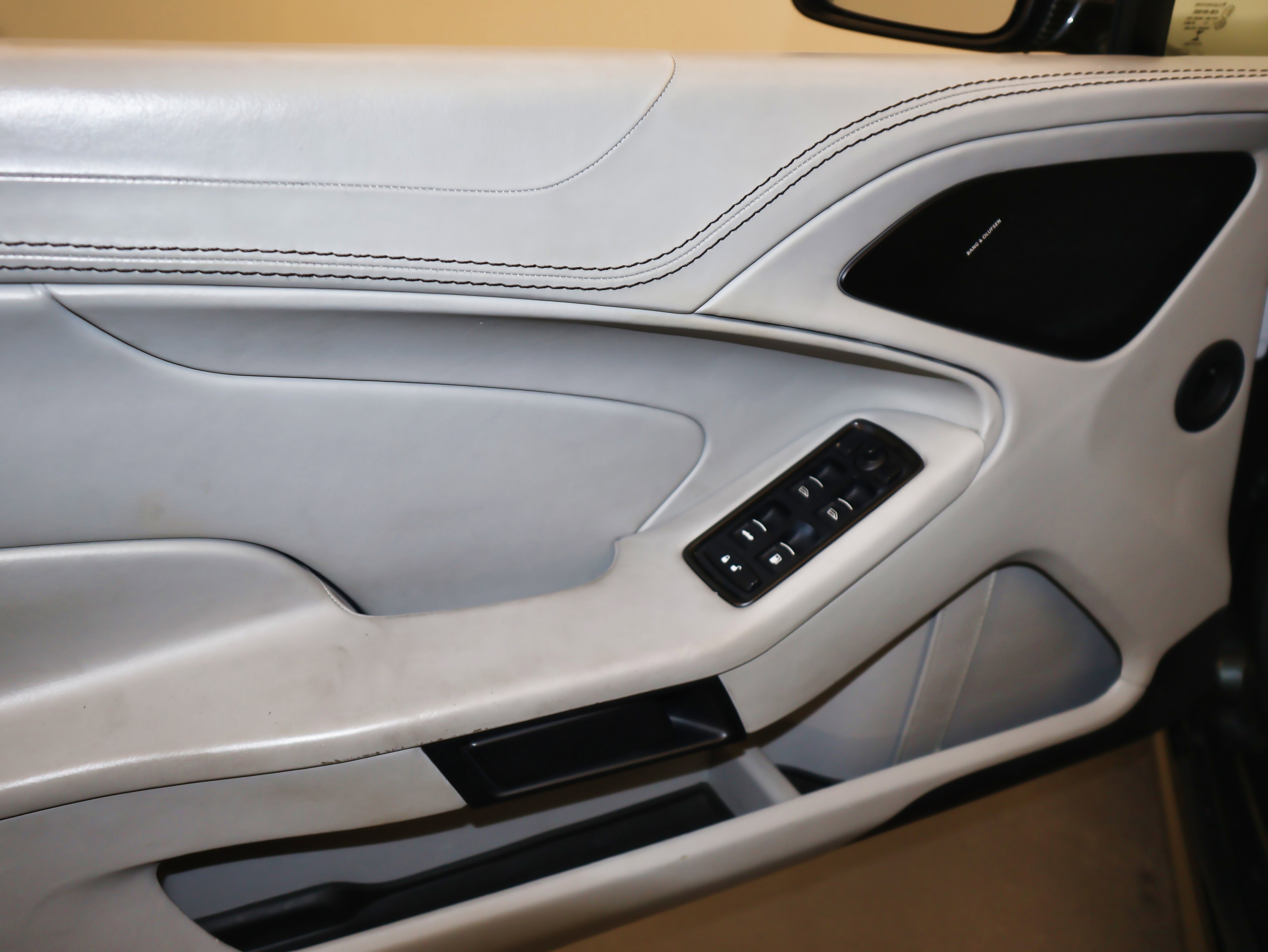 2014 Aston Martin Vanquish Volante