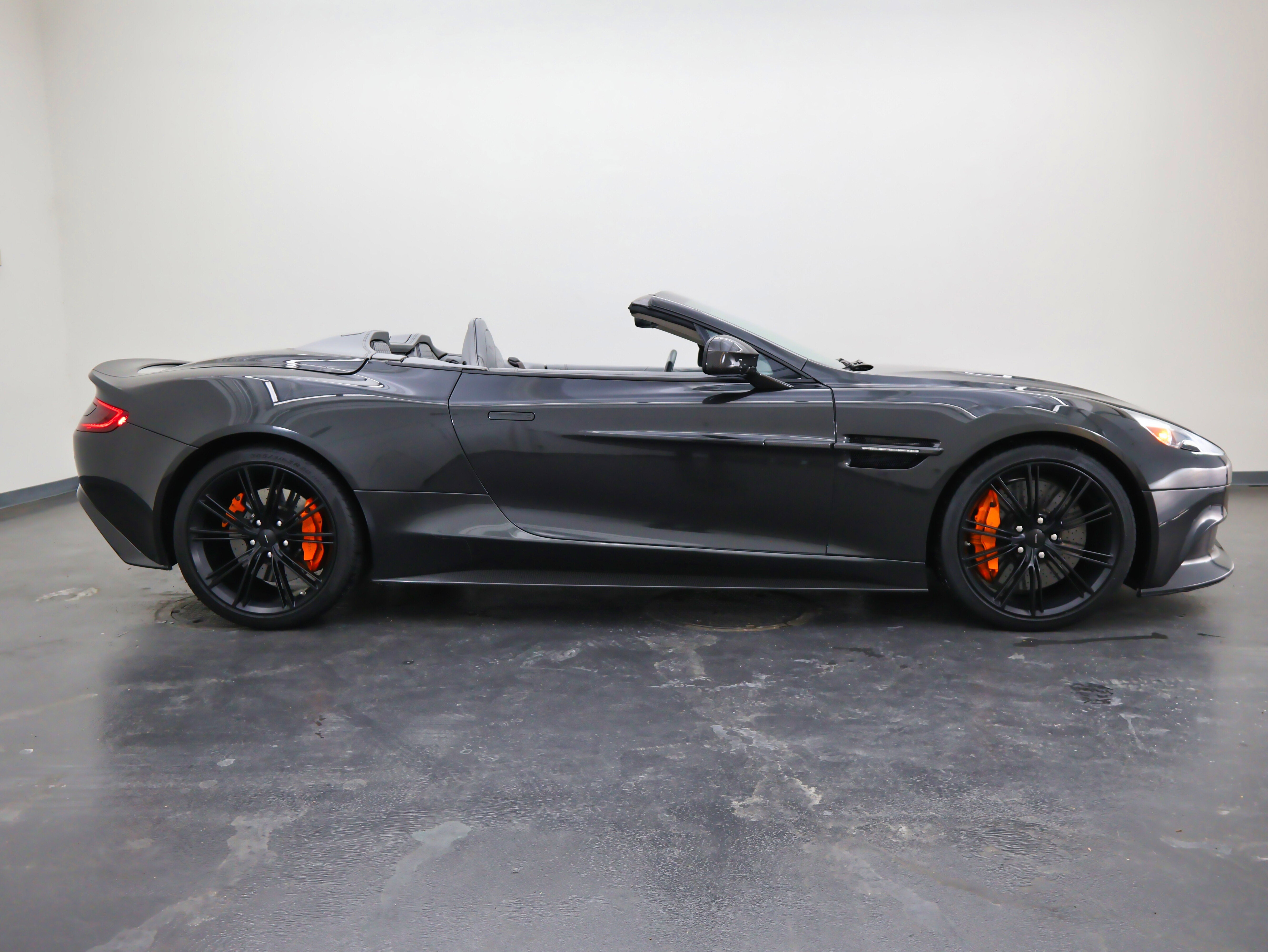 2014 Aston Martin Vanquish Volante