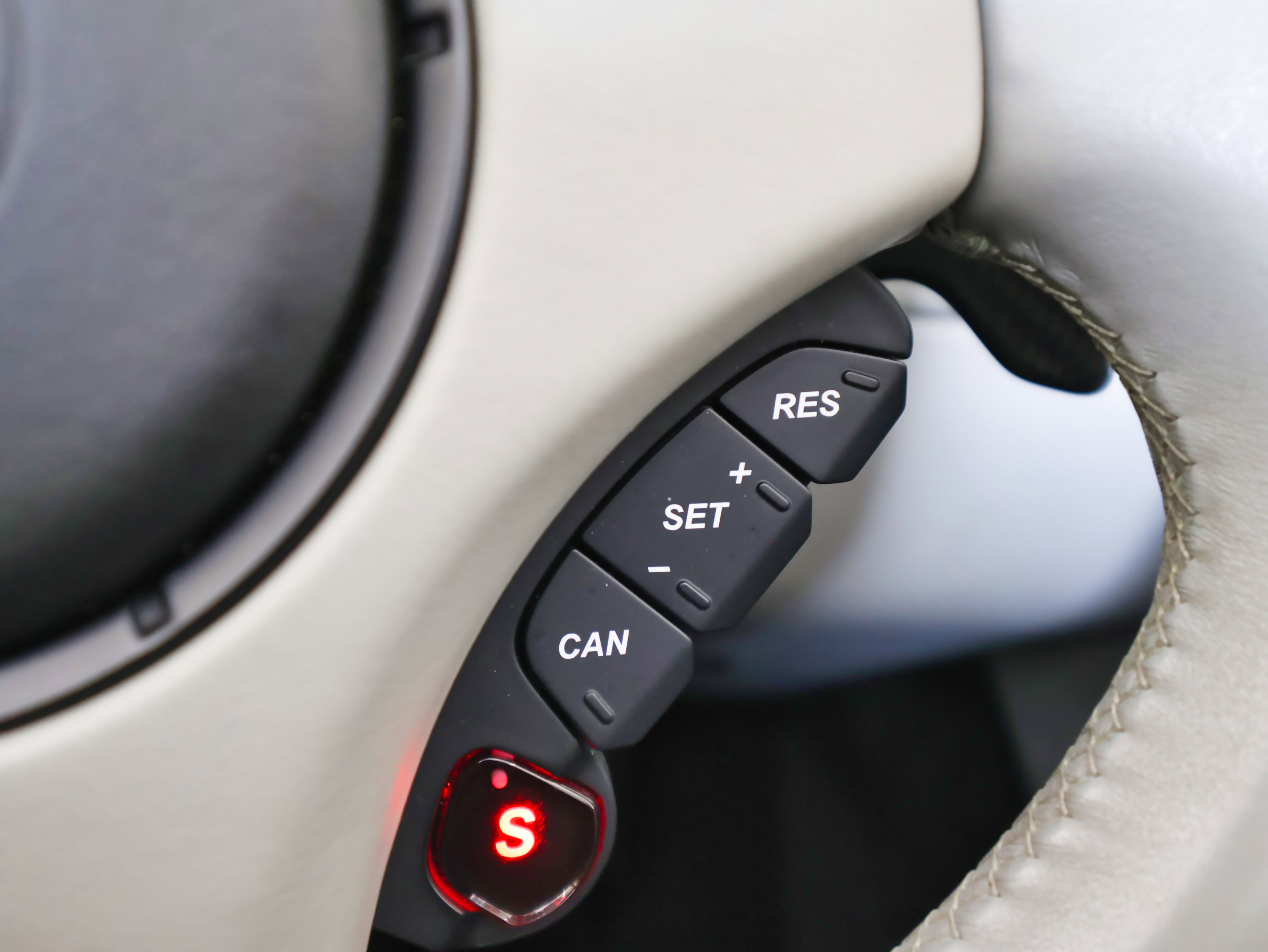 2014 Aston Martin Vanquish Volante