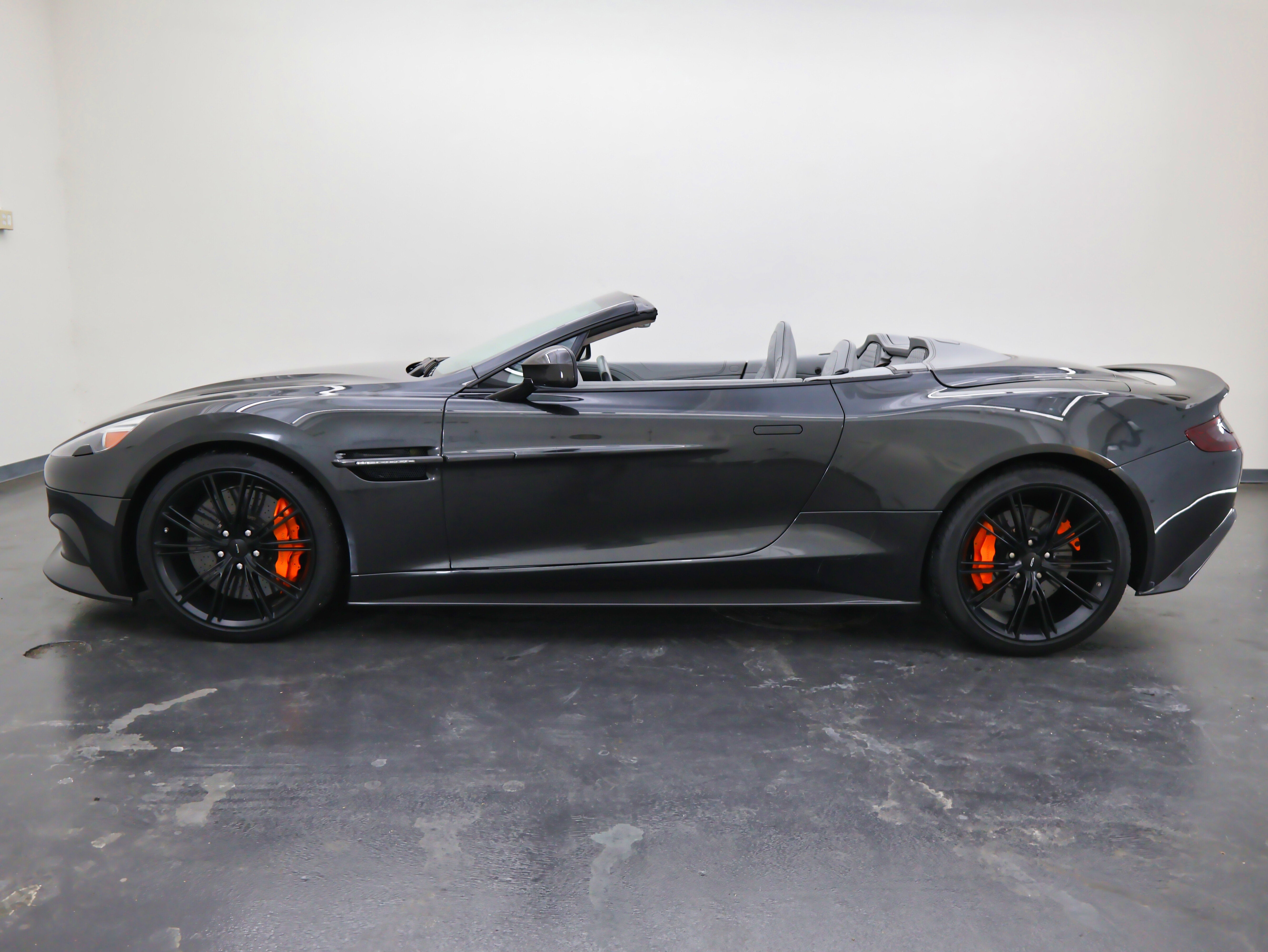 2014 Aston Martin Vanquish Volante