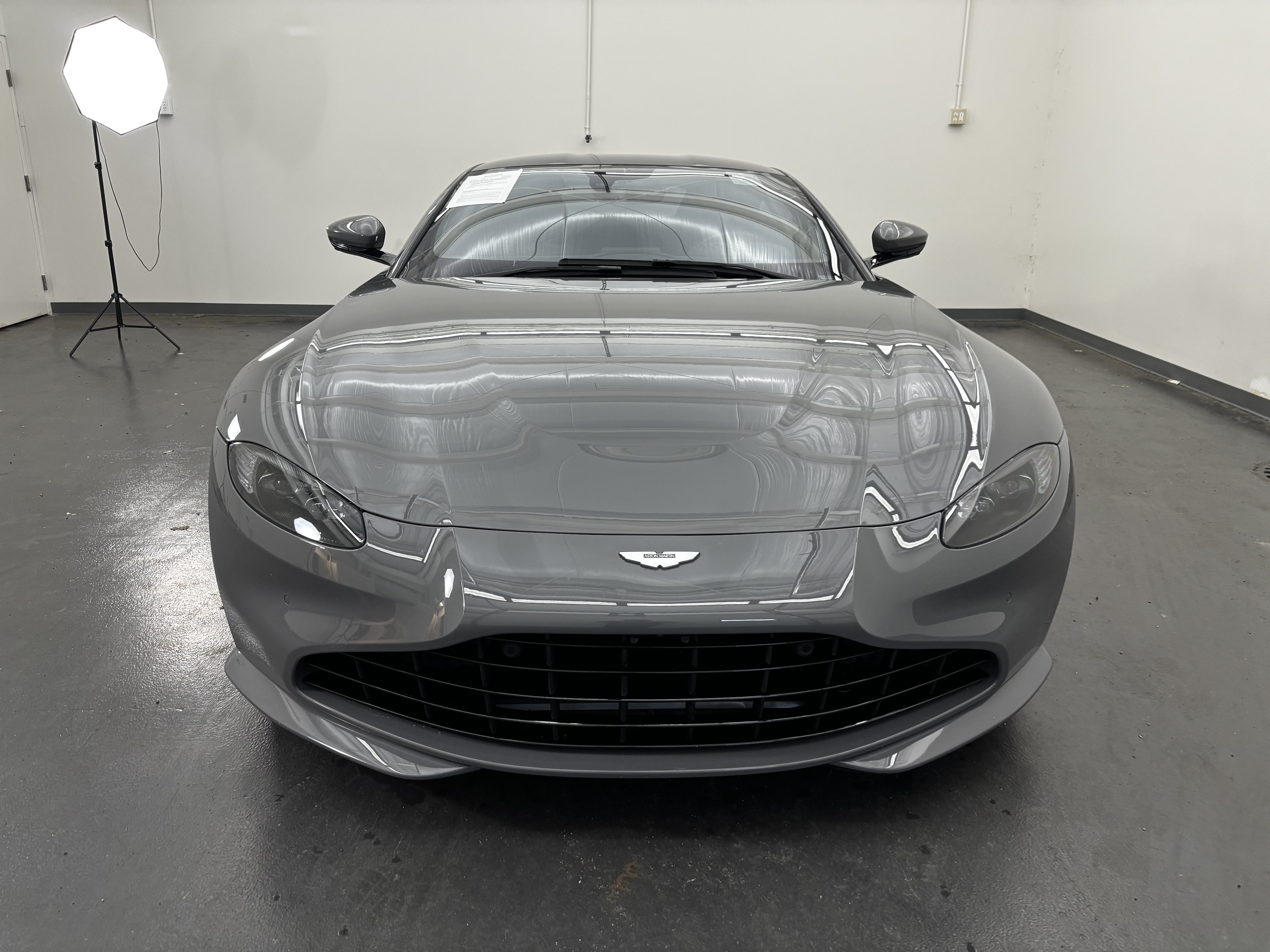 2021 Aston Martin Vantage Base
