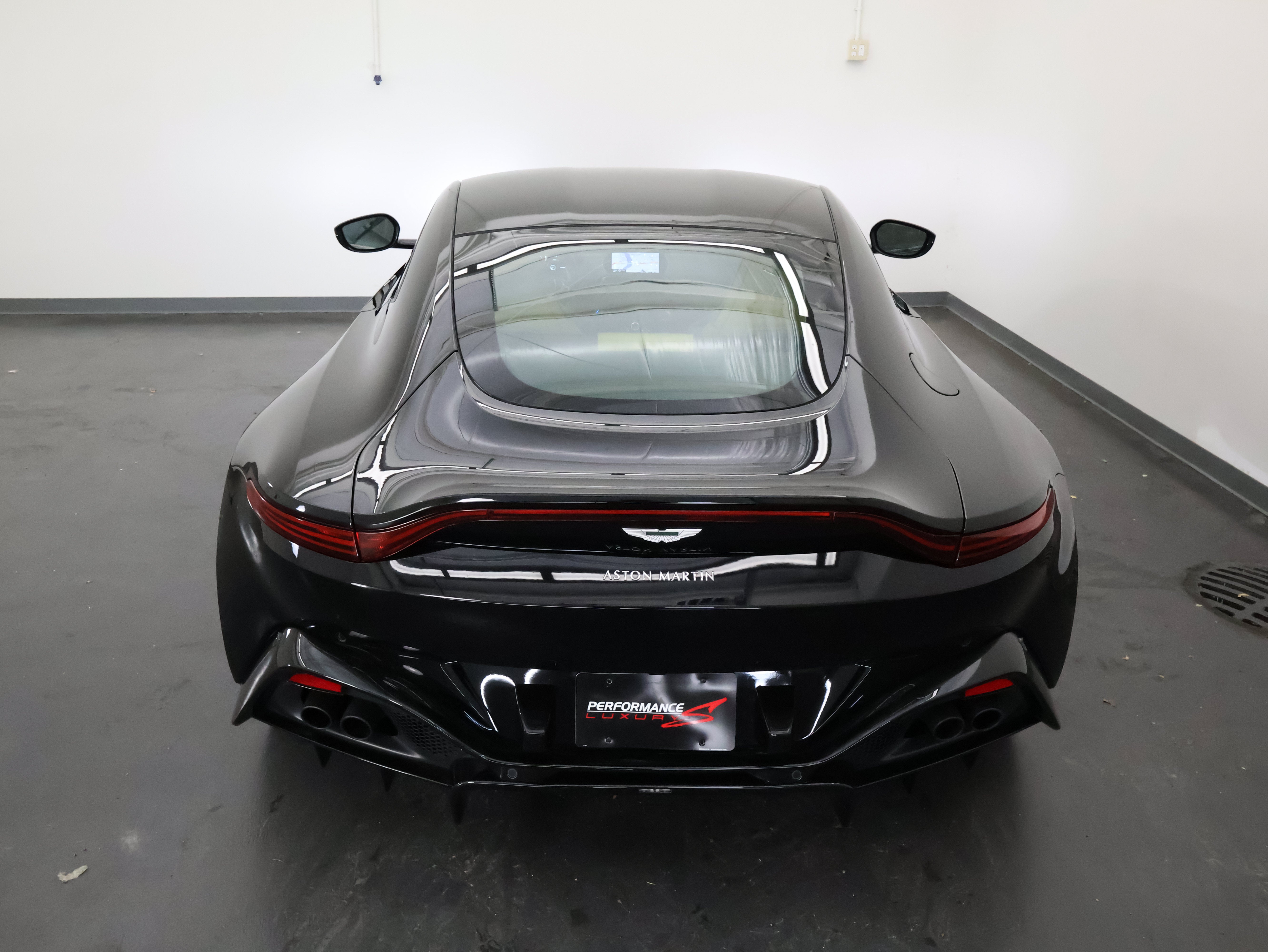 2019 Aston Martin Vantage Base