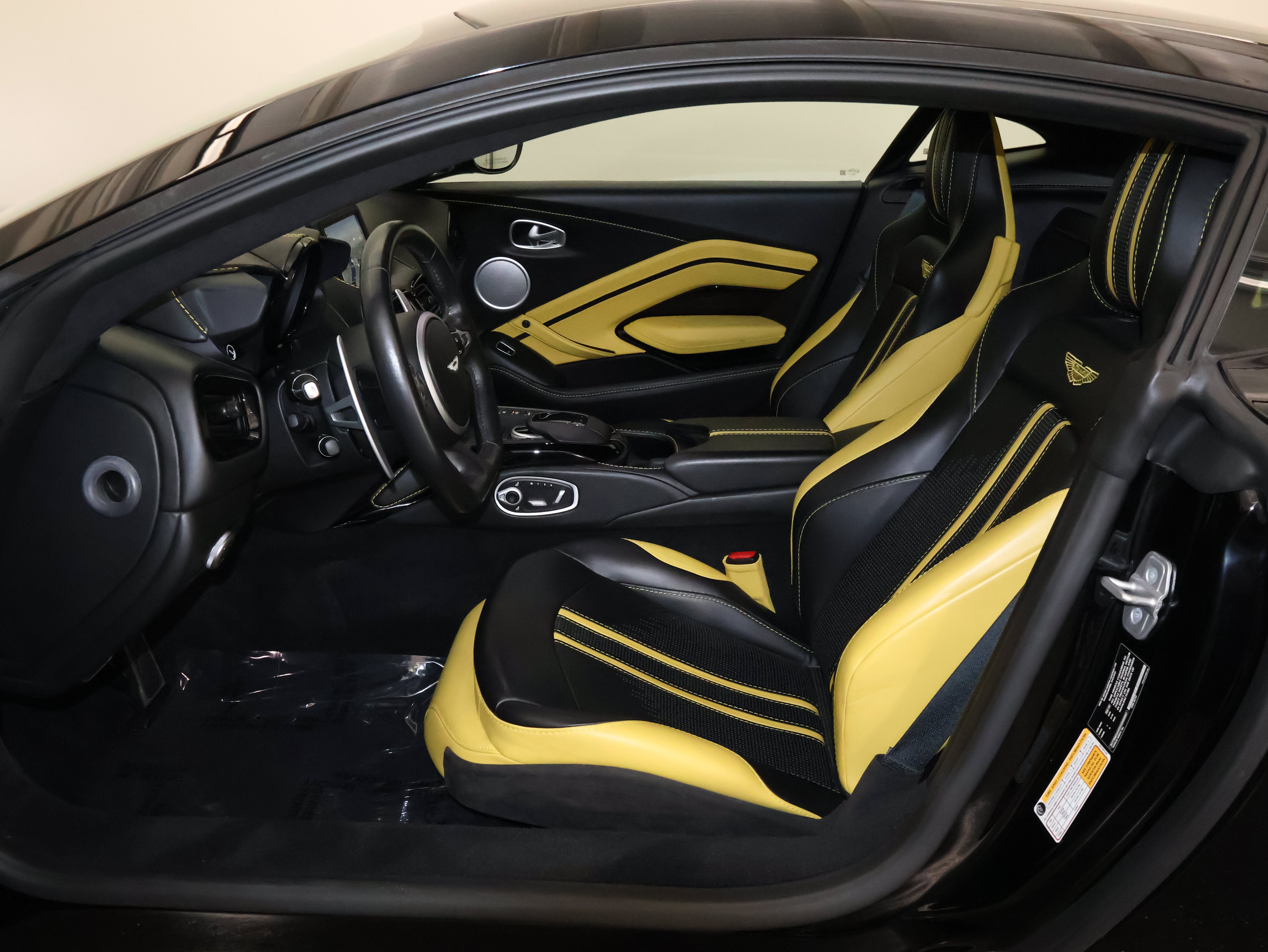 2019 Aston Martin Vantage Base
