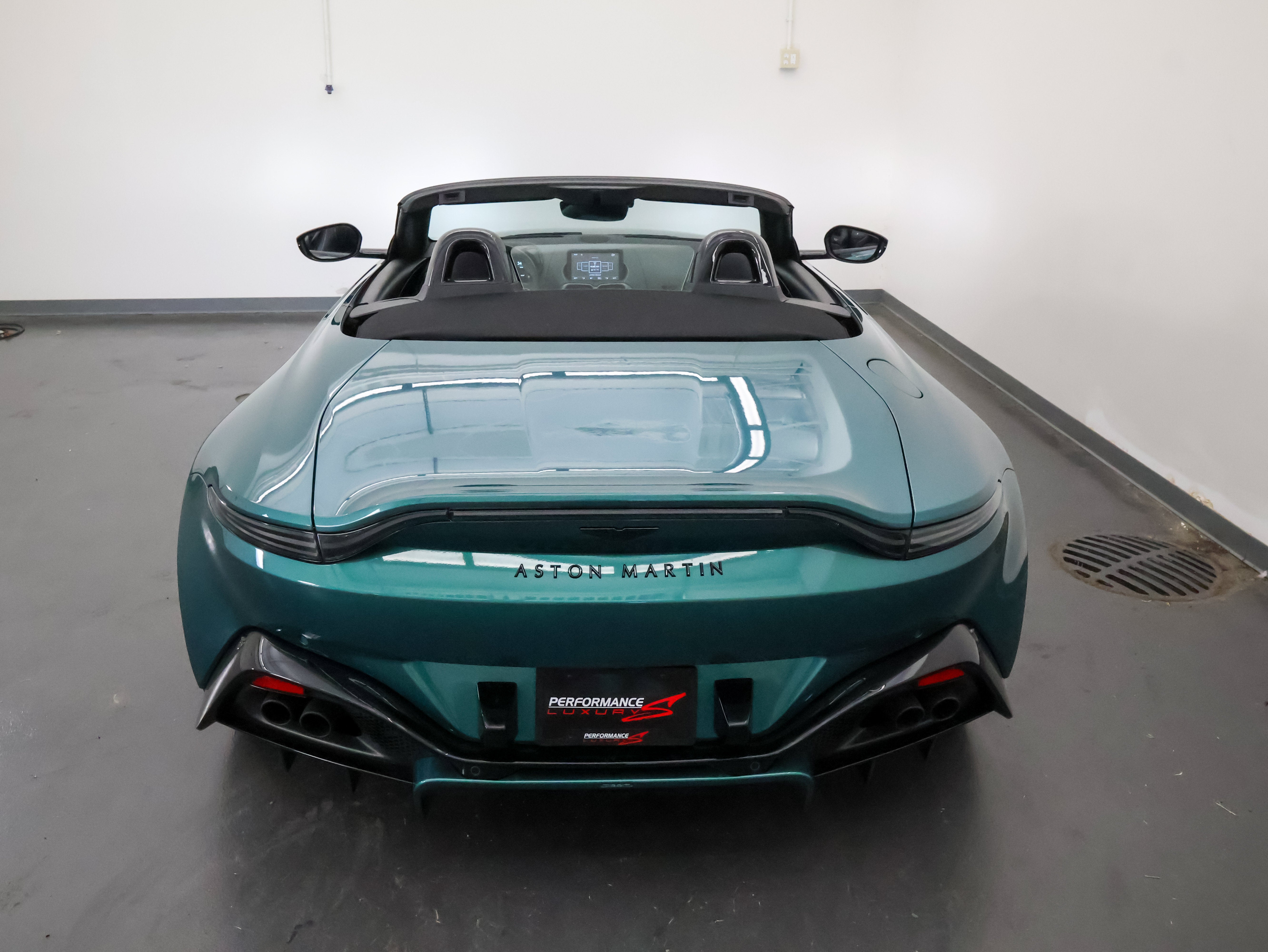 2023 Aston Martin Vantage Roadster
