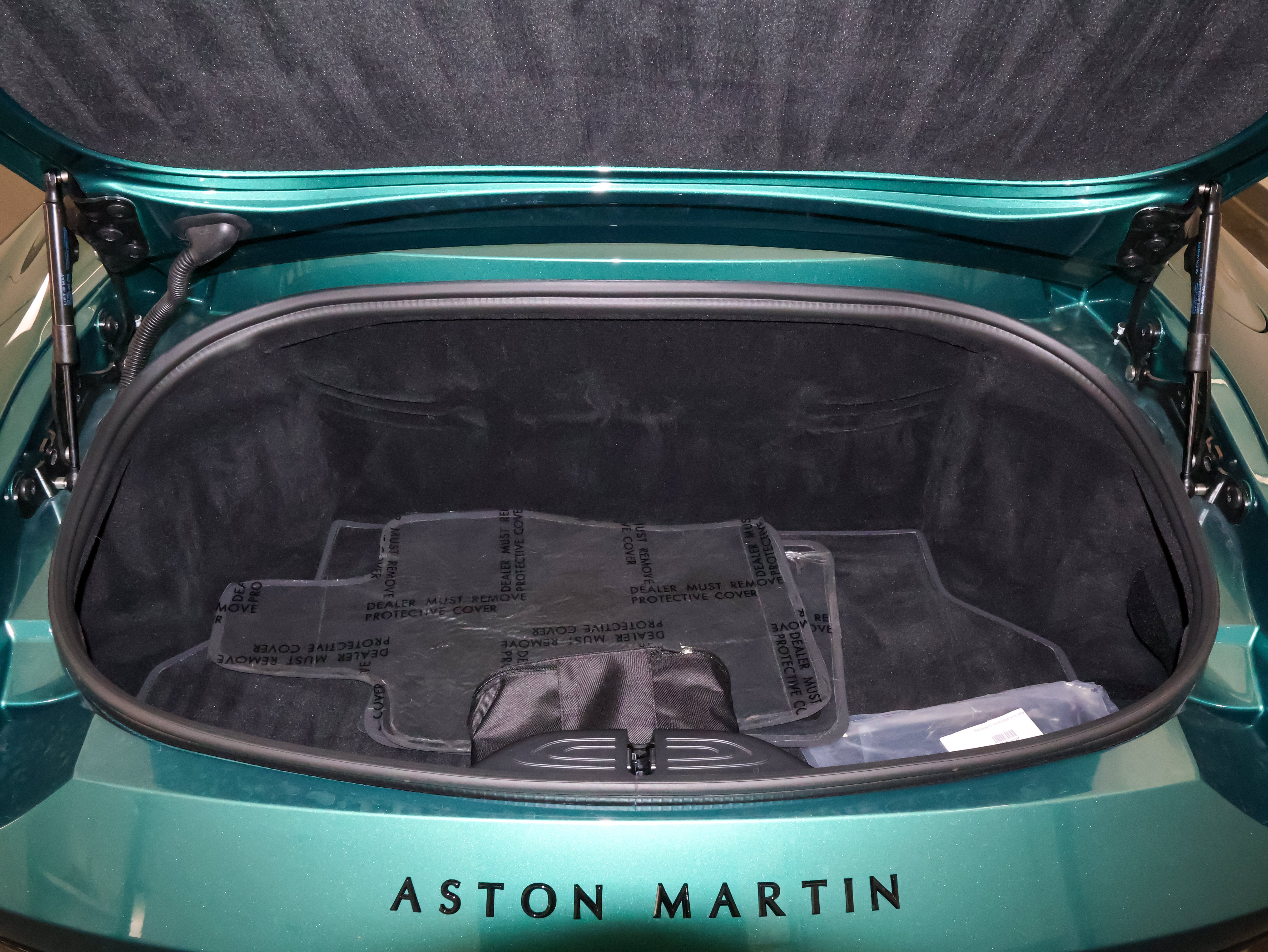 2023 Aston Martin Vantage Roadster