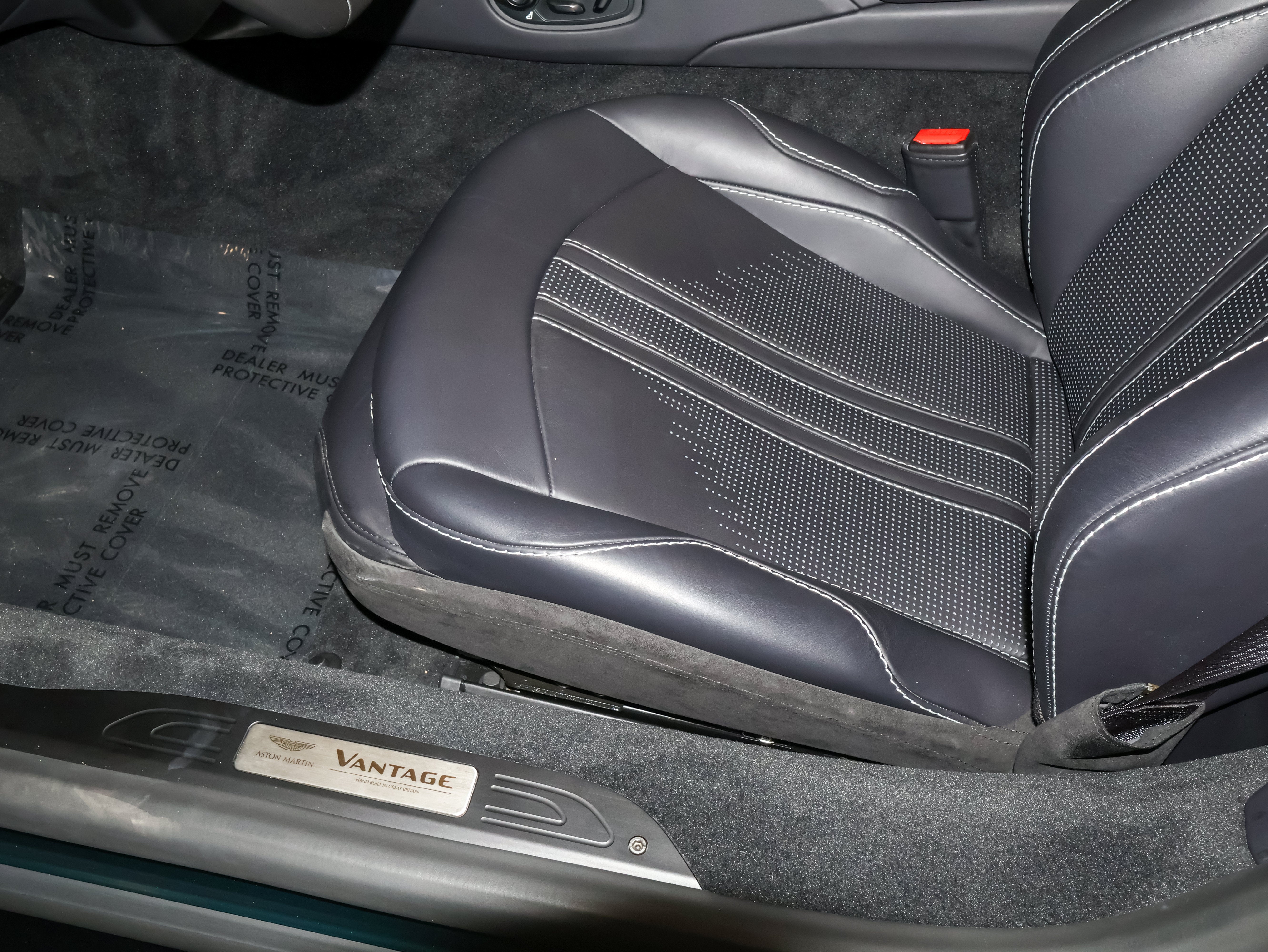 2023 Aston Martin Vantage Roadster